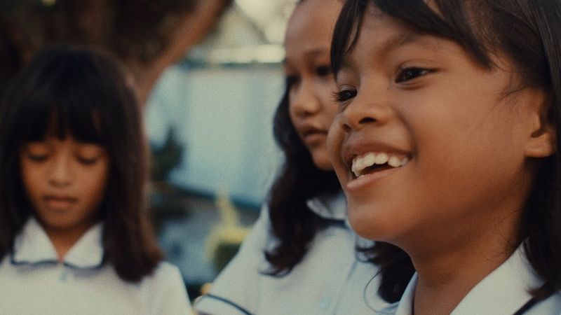 Image de petites filles entrain de sourire