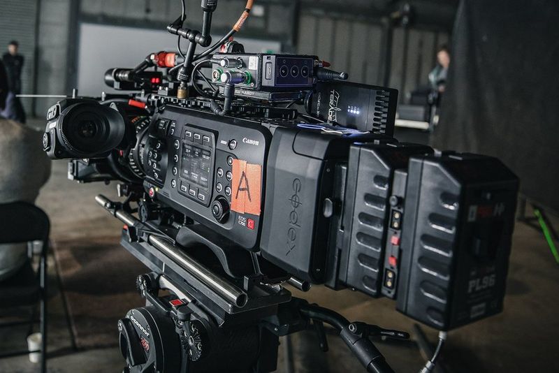 Multiple recording formats including 5.9K RAW