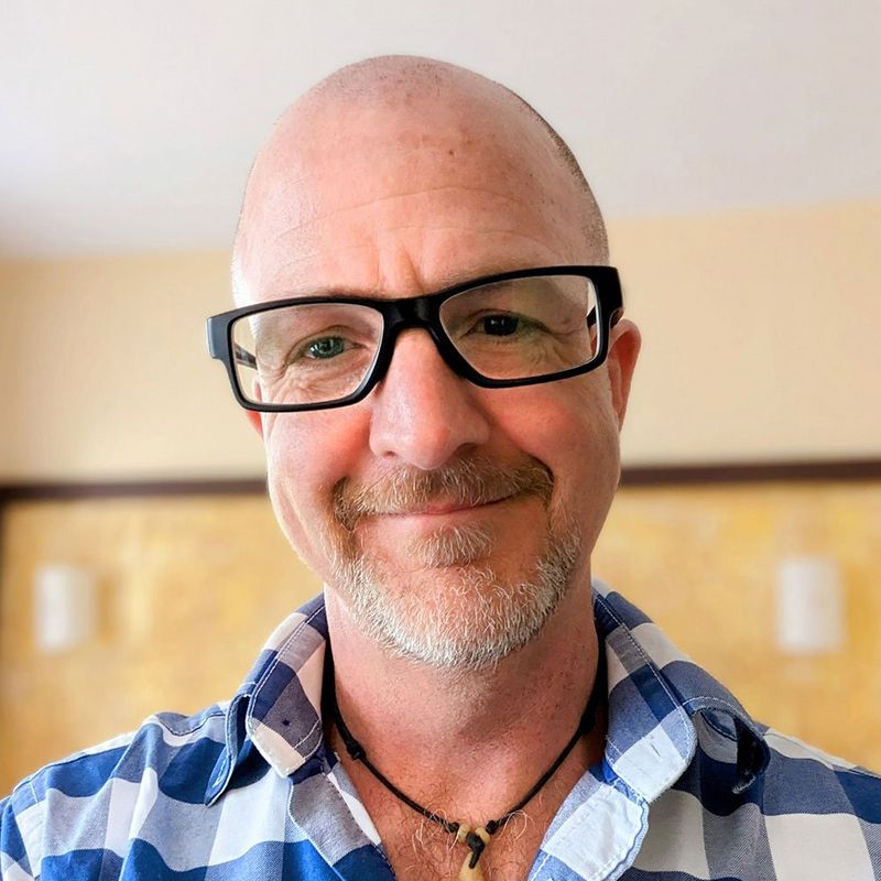 Dr Neil Gibson