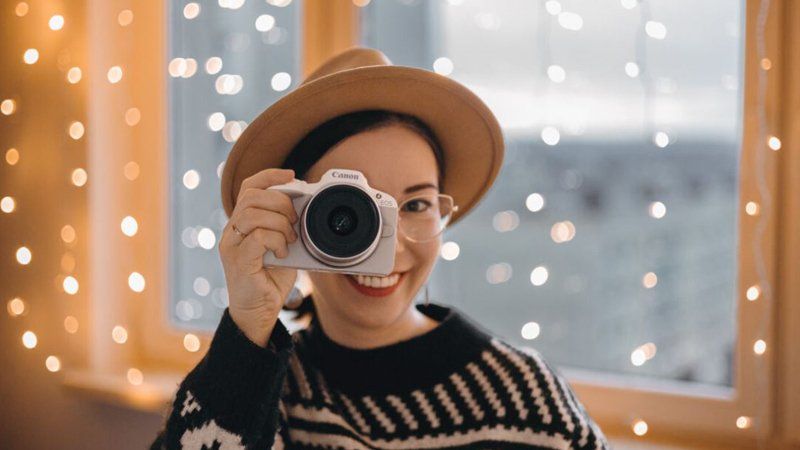 Canon EOS R50 — aparat idealny na początek.