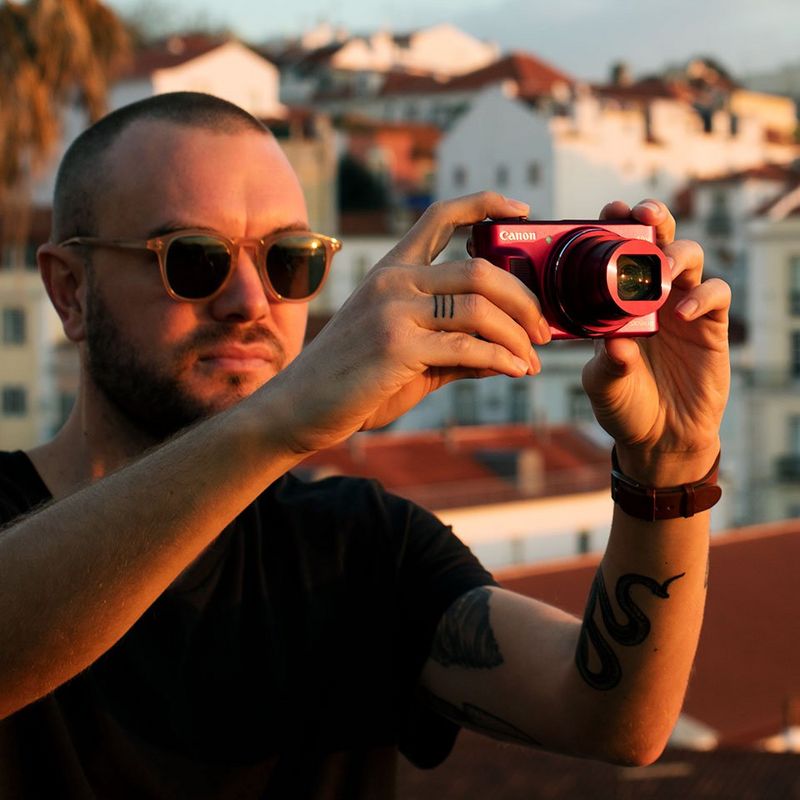 powerful optical zoom