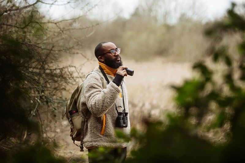 Monocular vs binoculars – what's best for birdwatching?