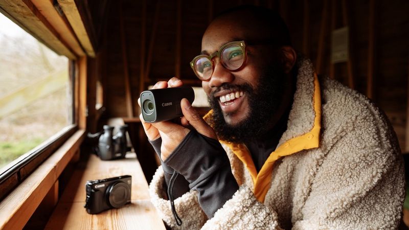 Canon PowerShot ZOOM vporovnání se…