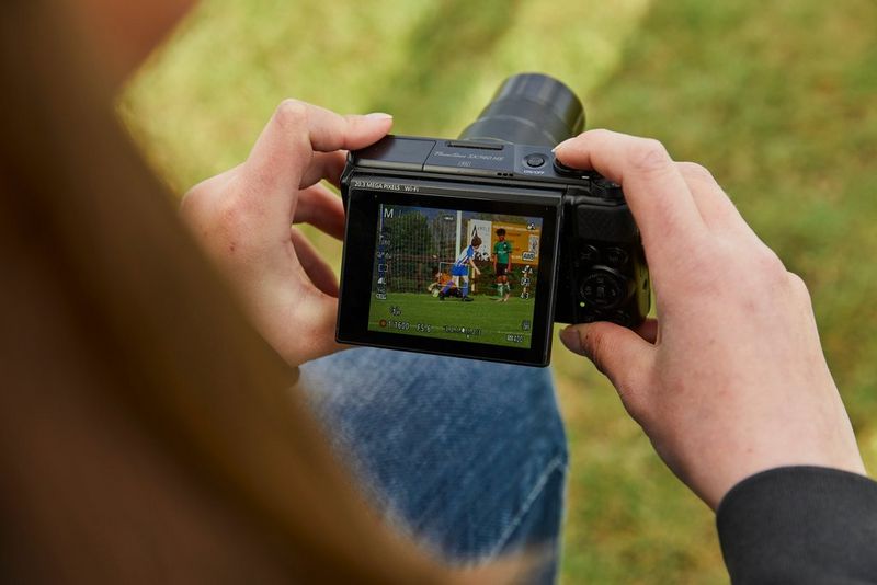 Point, shoot and score: capturing winning moments with a compact camera
