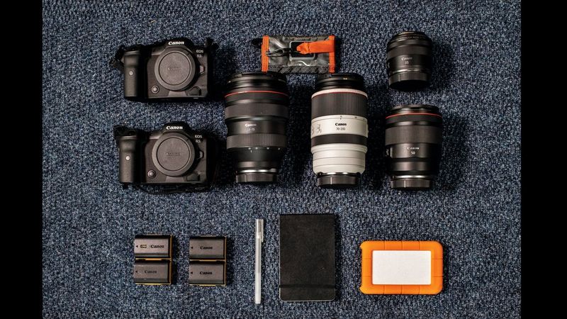 L'équipement de Marco Longari contenant ses appareils photo et objectifs Canon.