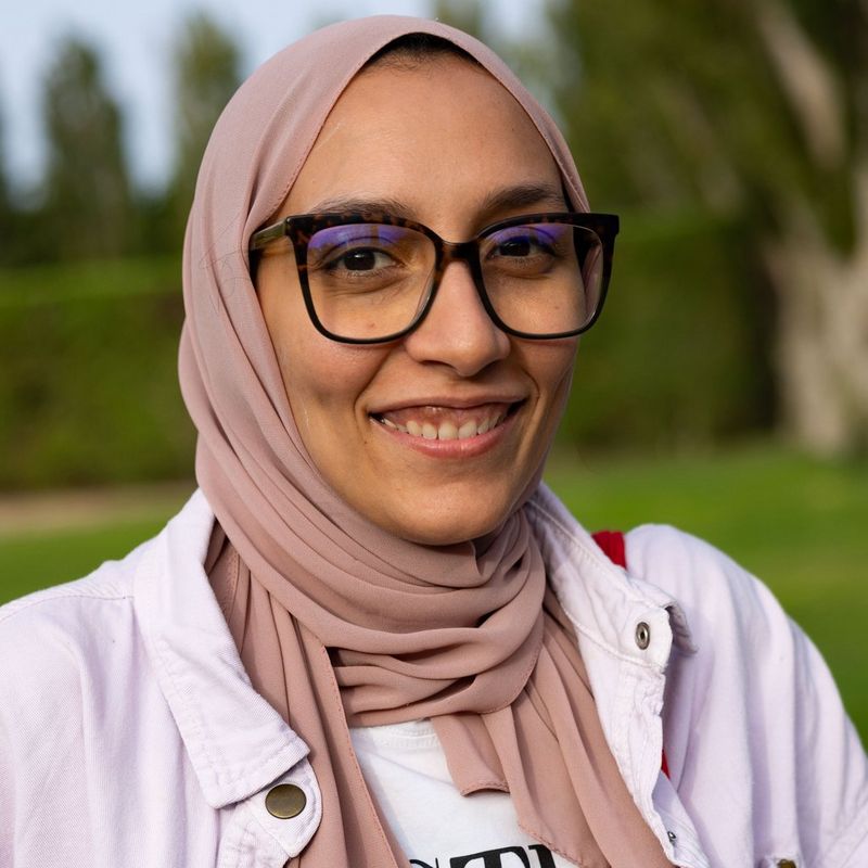 A headshot of photojournalist Fatma Fahmy.