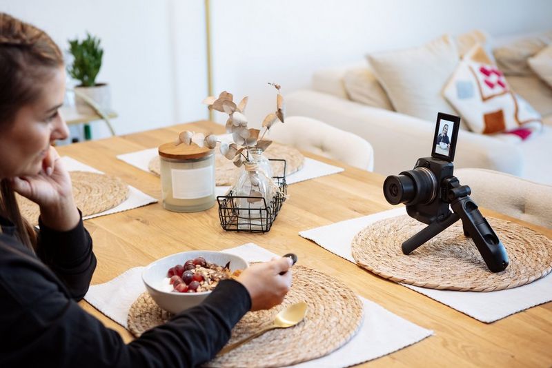 “I find the auto-focus function very helpful, because I can just focus fully on creating content”