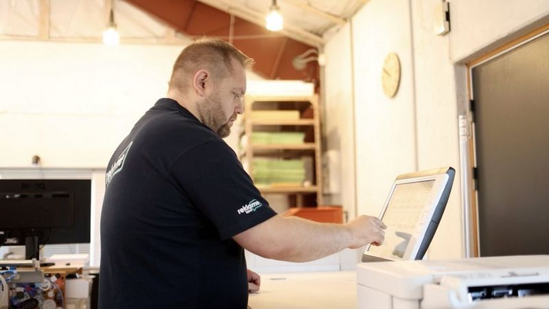 Reklameland using Canon imagePRESS V1000 printer