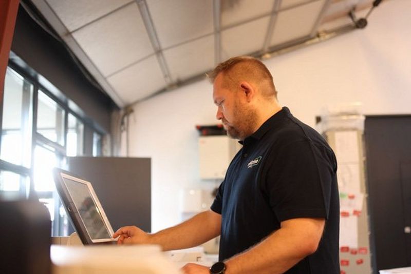 Reklameland A/S: Fra printkvalitet til præcision og effektivitet