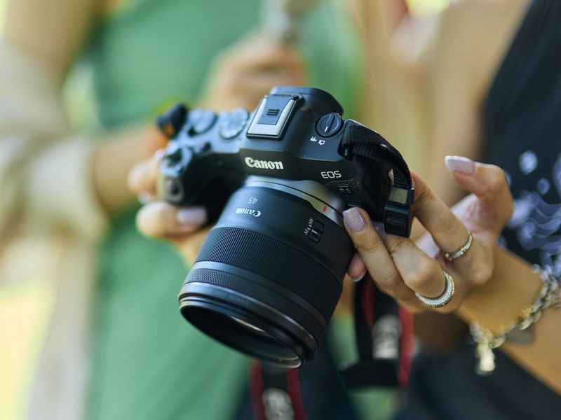 НОВЫЙ ОБЪЕКТИВ CANON RF 45MM F1.2 STM