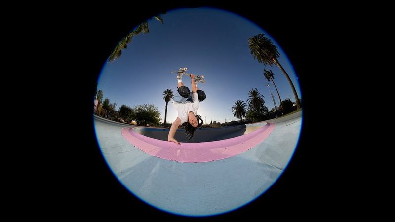 Dê largas à sua criatividade com uma objetiva olho de peixe com zoom