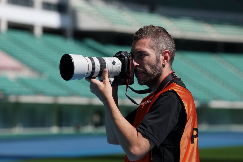 Canon RF 70-200mm F2.8L IS USM Z Lens - Canon Central and