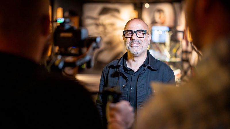 Izraelský umělec Oded Ezer