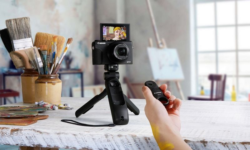 tripod grip HG-100TBR use case sho -03 with ec808