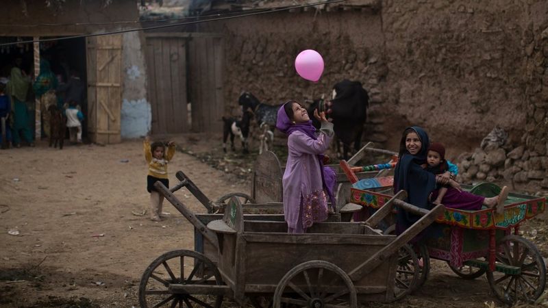 ‘A Smile in the Rubble’ by Muhammed Muheisen