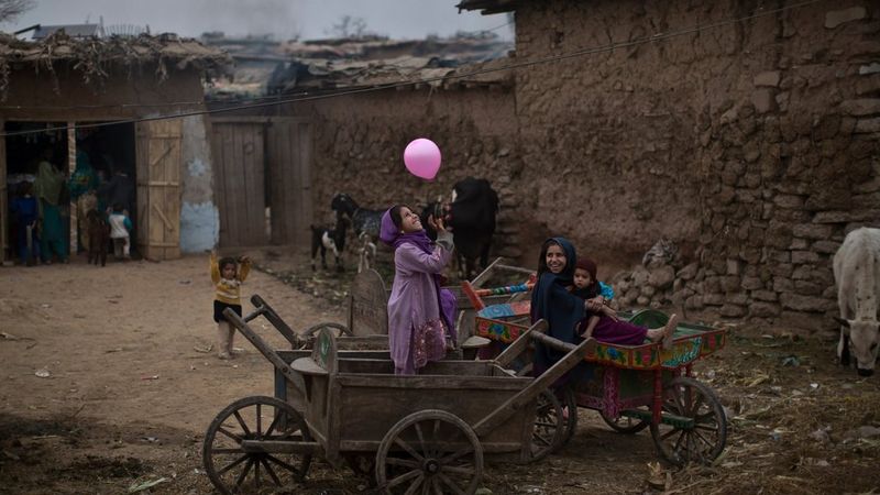 ‘A Smile in the Rubble’ by Muhammed Muheisen