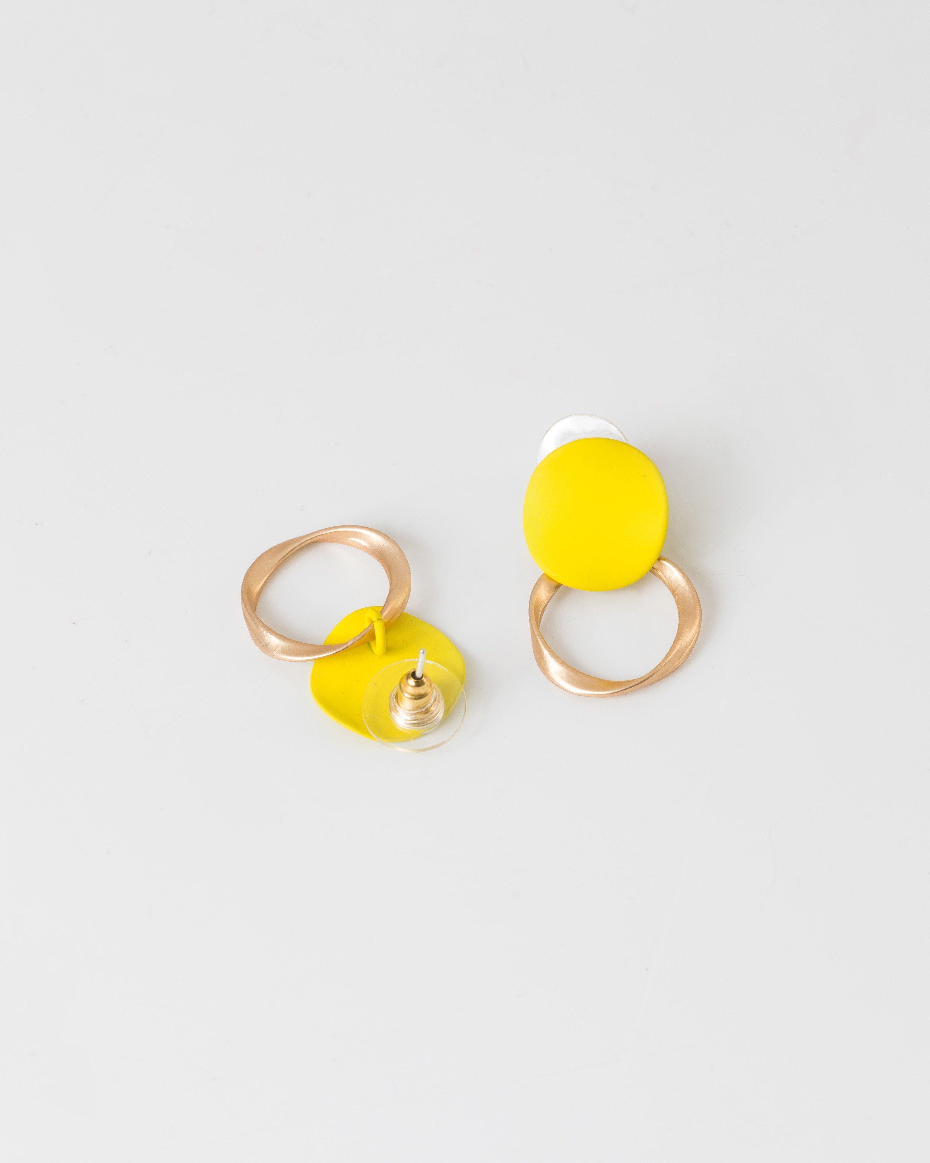 Twisted Disk Earrings -  eggyellow