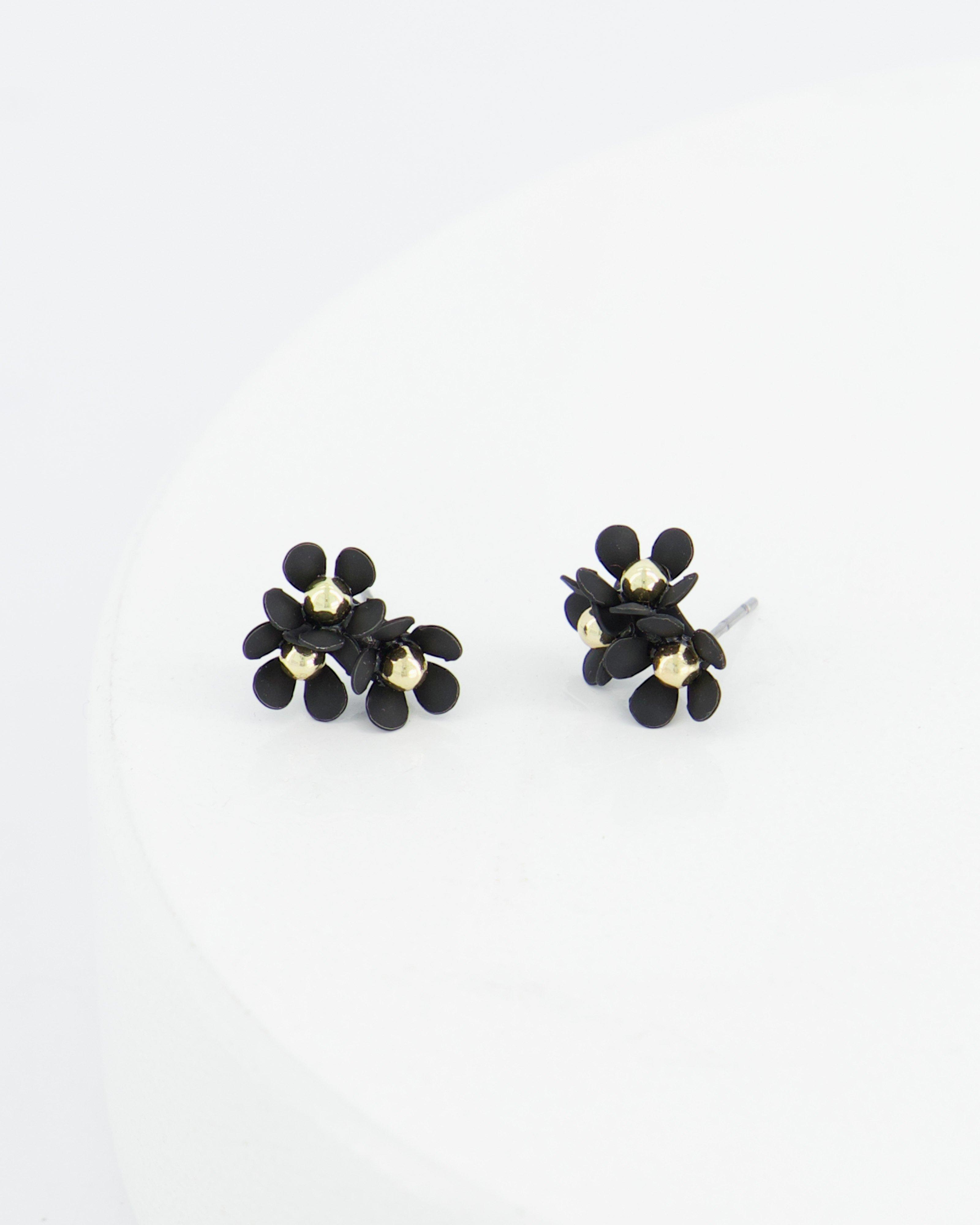 Trio Cluster Flower Stud -  black