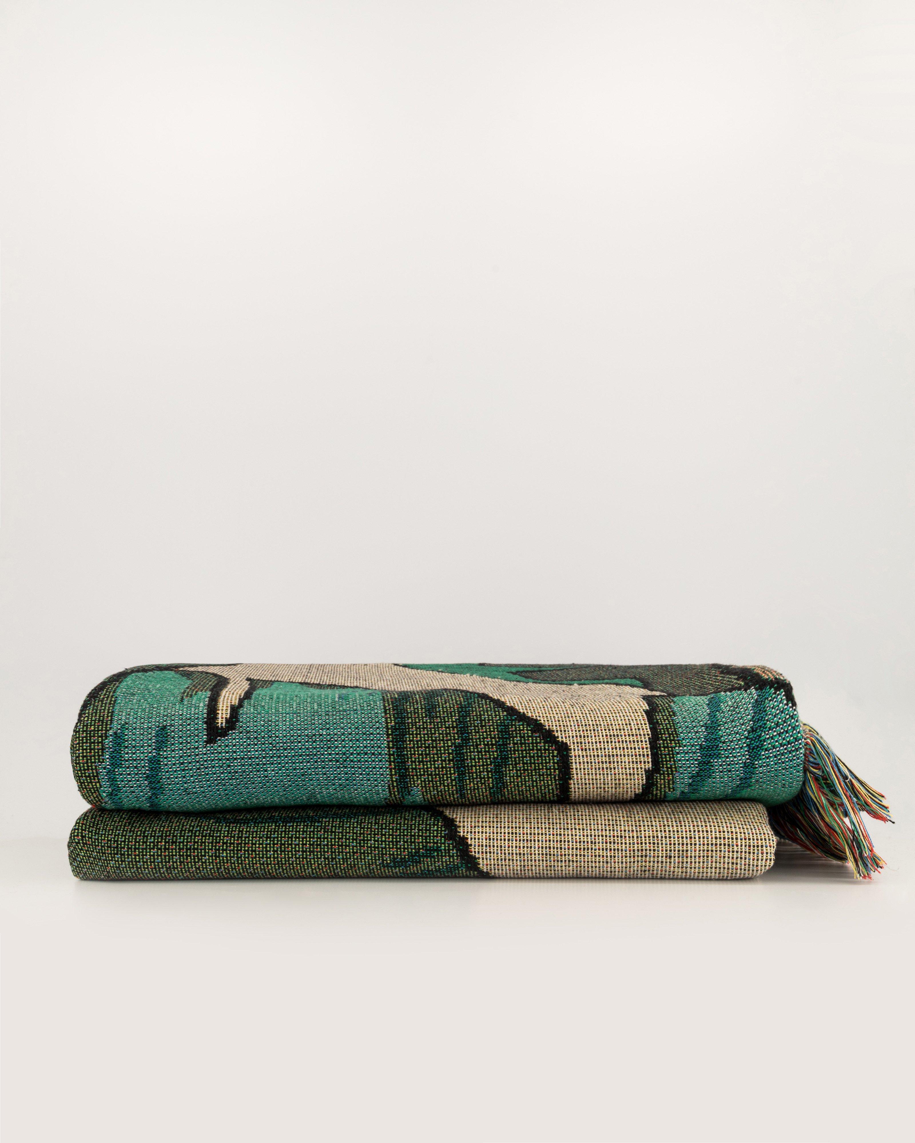 Banana Leaf Throw 200x250 cm -  assorted