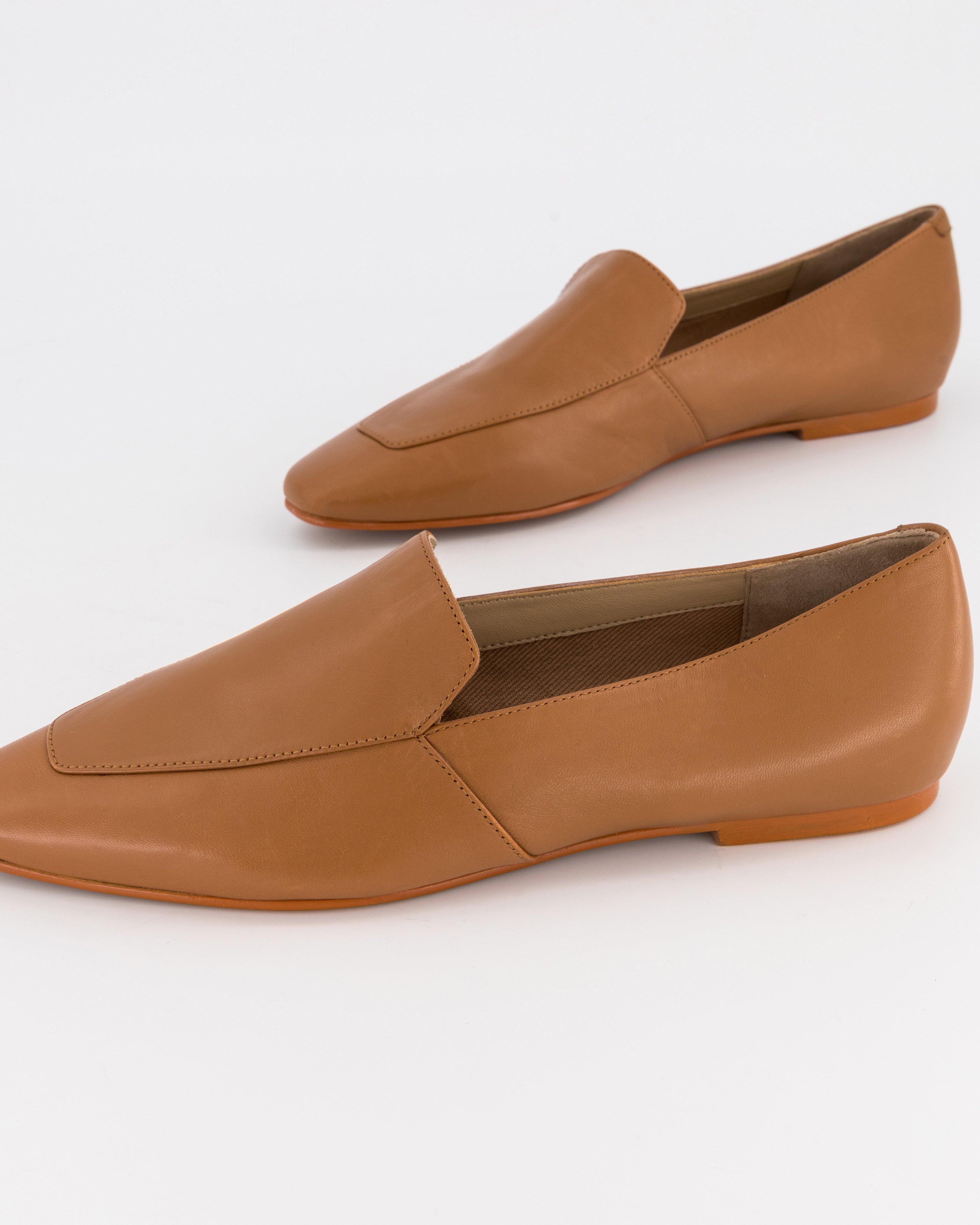 Poetry Vicky Leather Loafer -  tan