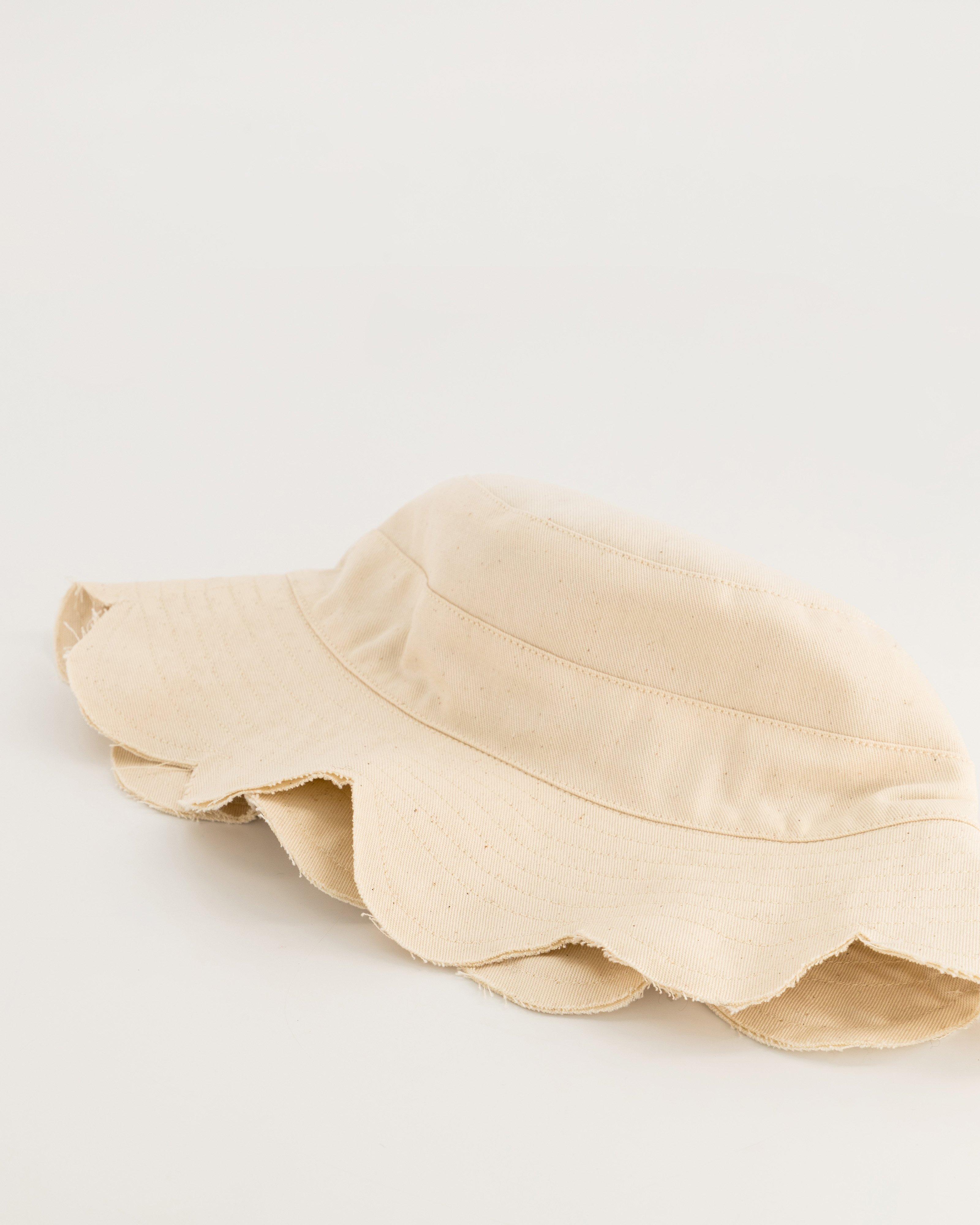 Girls Mini Teena Scallop Bucket Hat -  stone