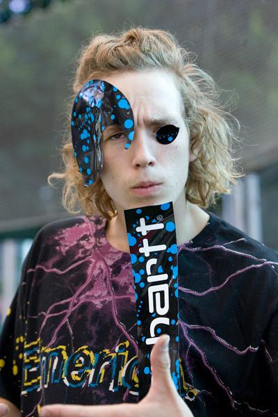 2502