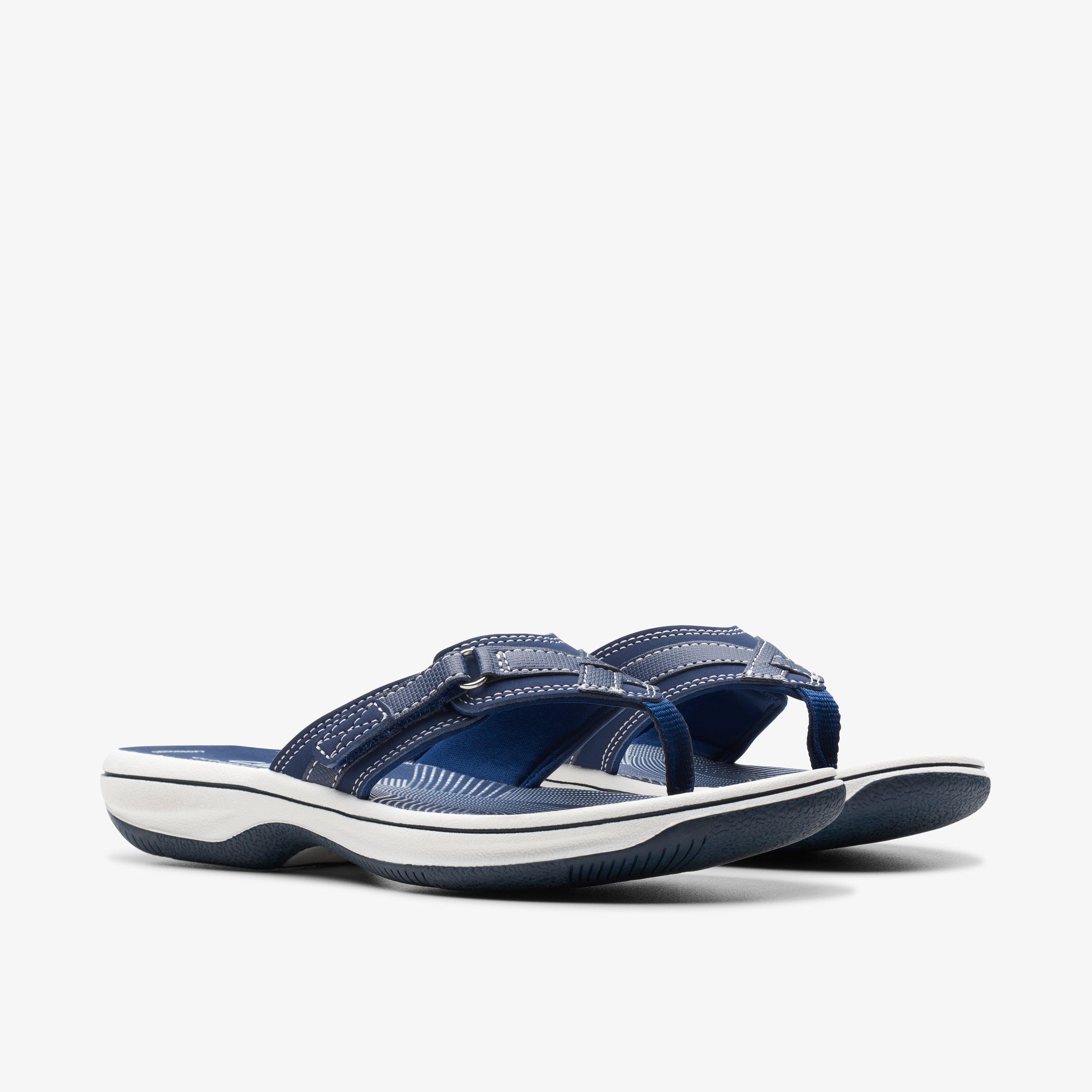 Clarks blue flip flops online