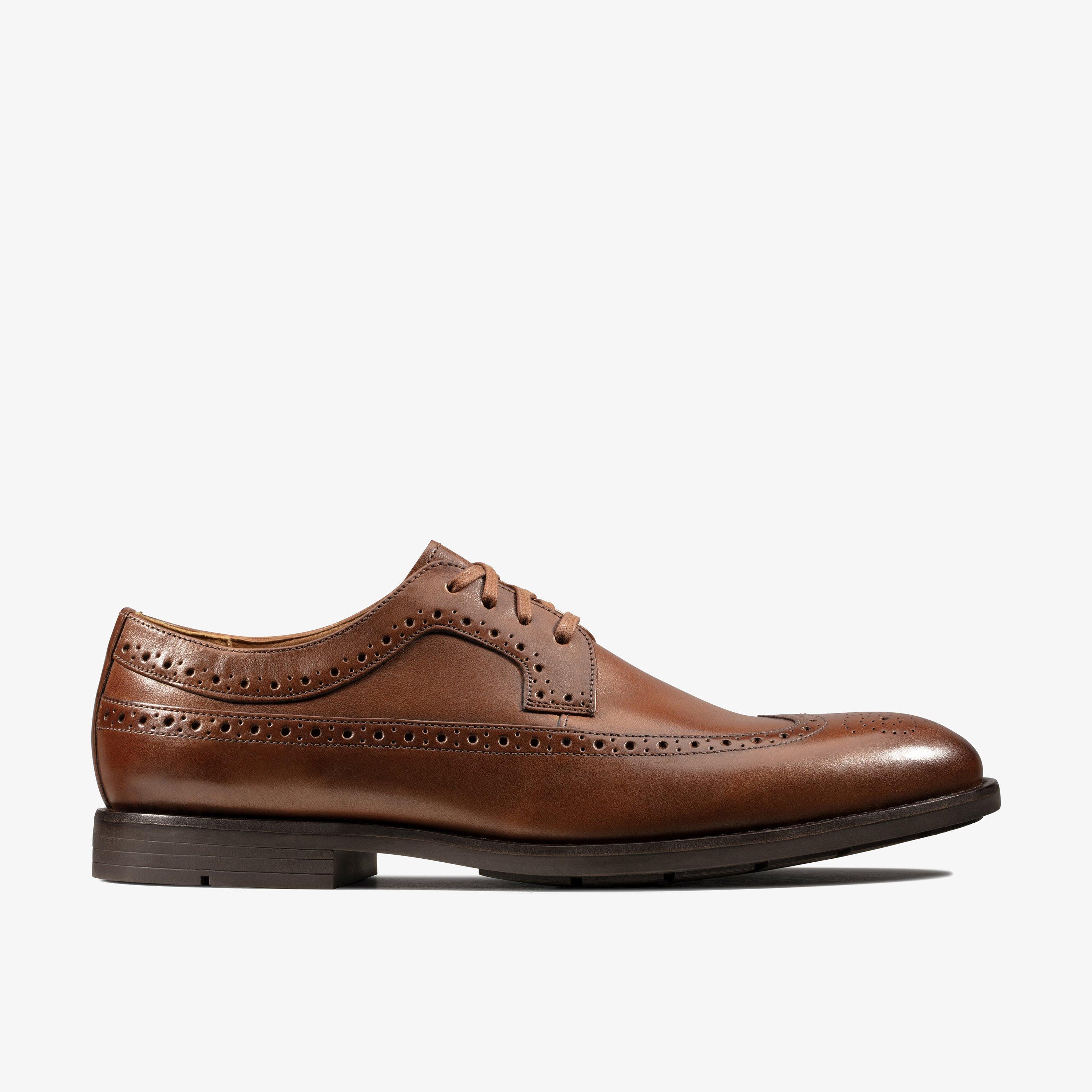 Clarks wide hot sale fit brogues