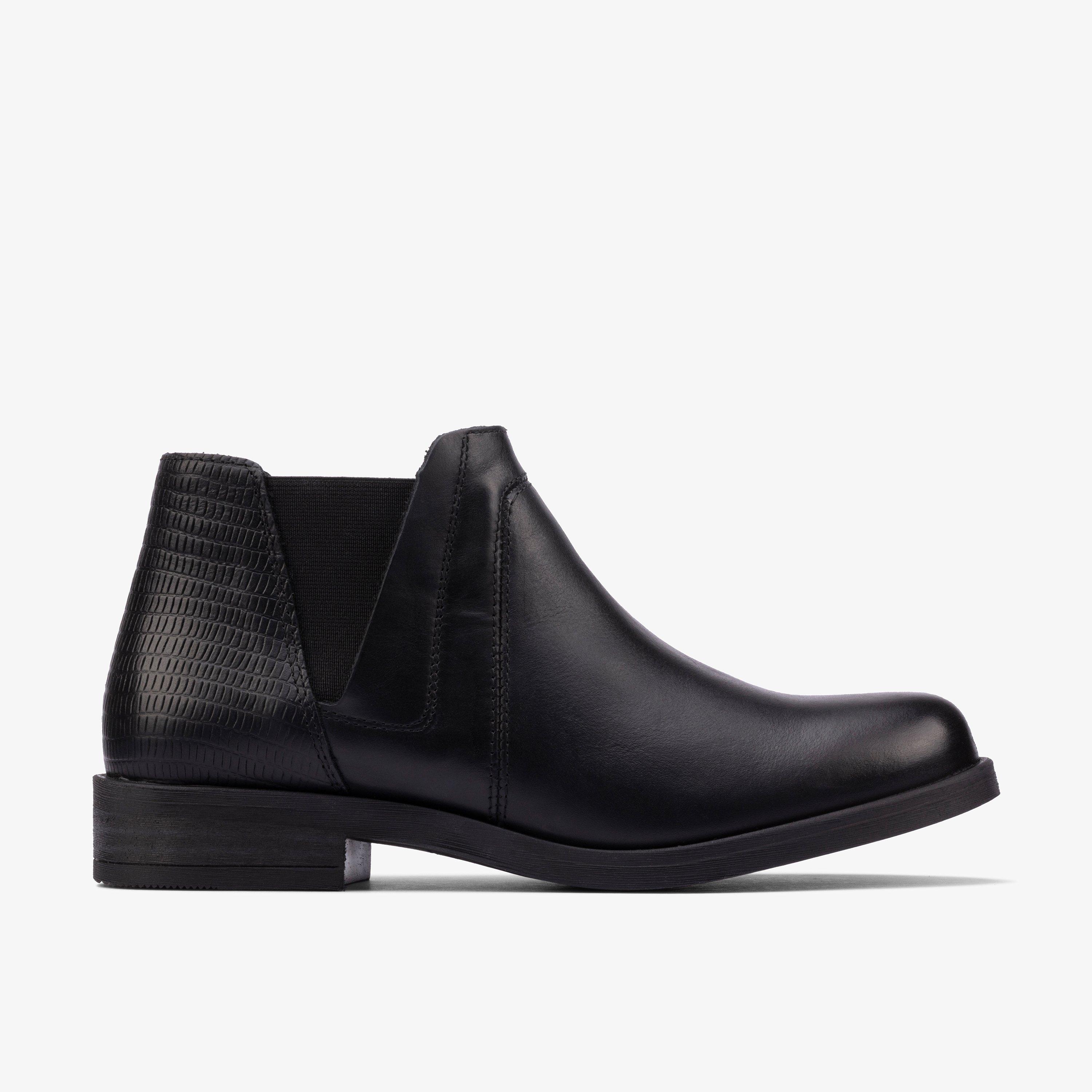 Clarks outlet womens hot sale ankle boots