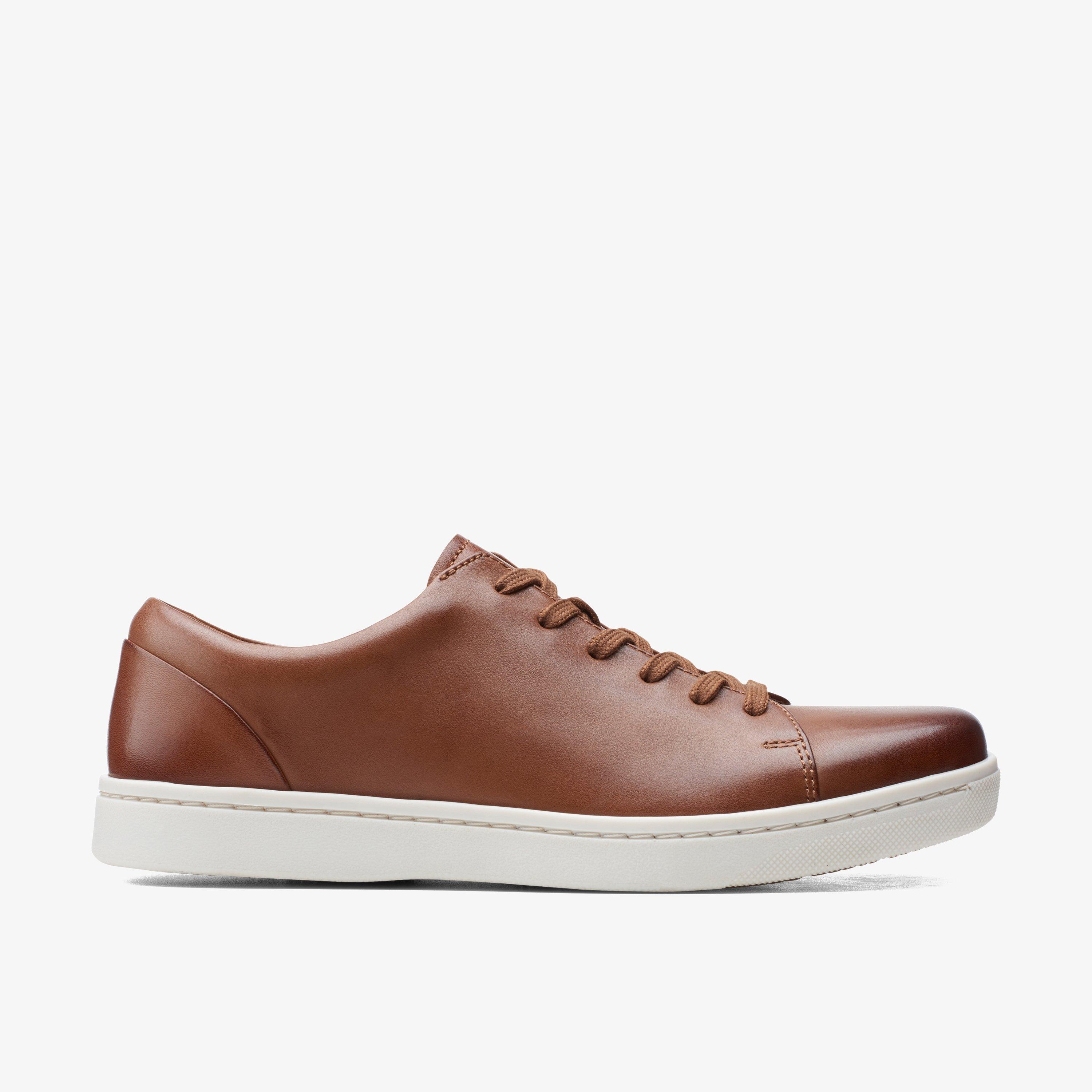 Clarks tan hotsell leather shoes