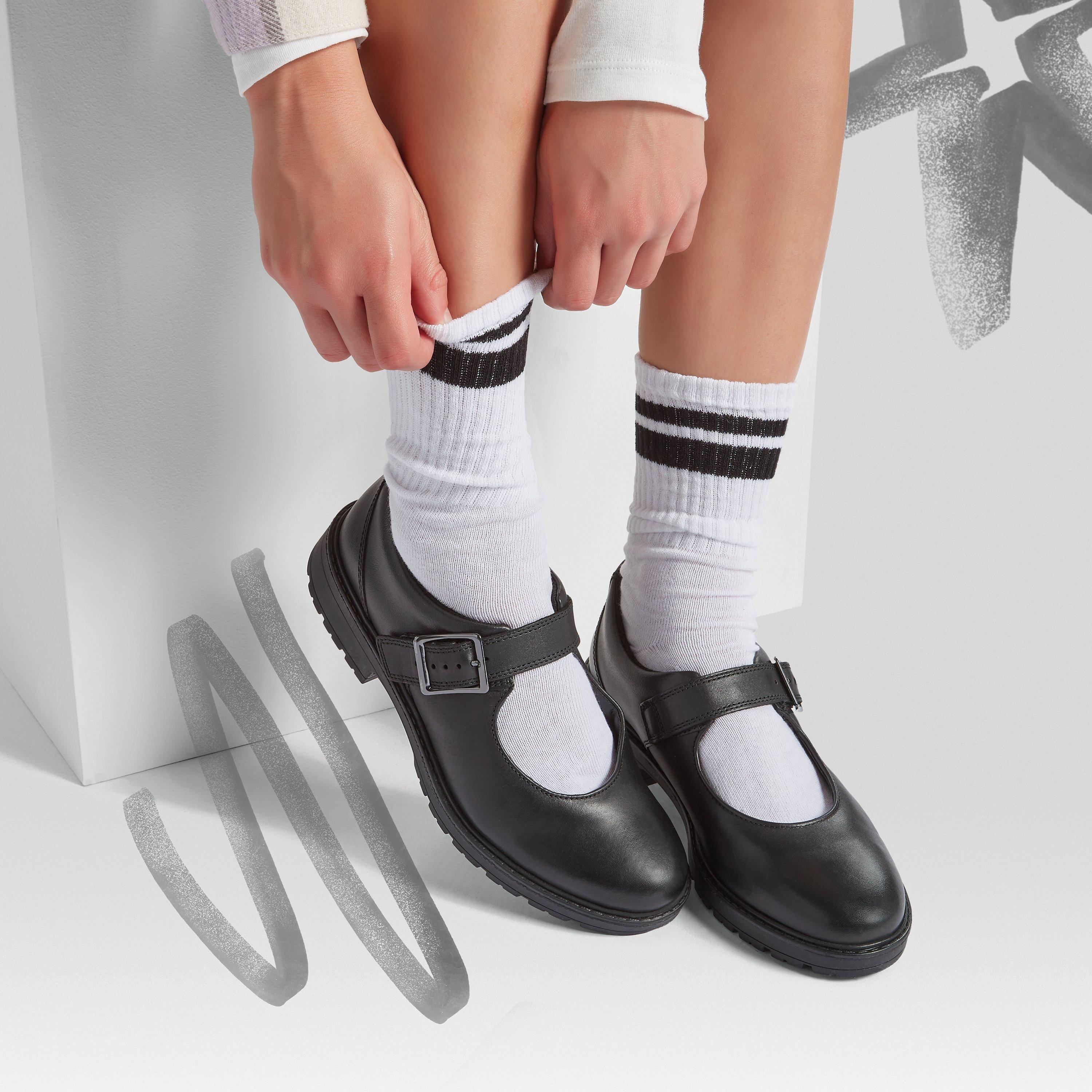 Loxham Walk Youth — Black