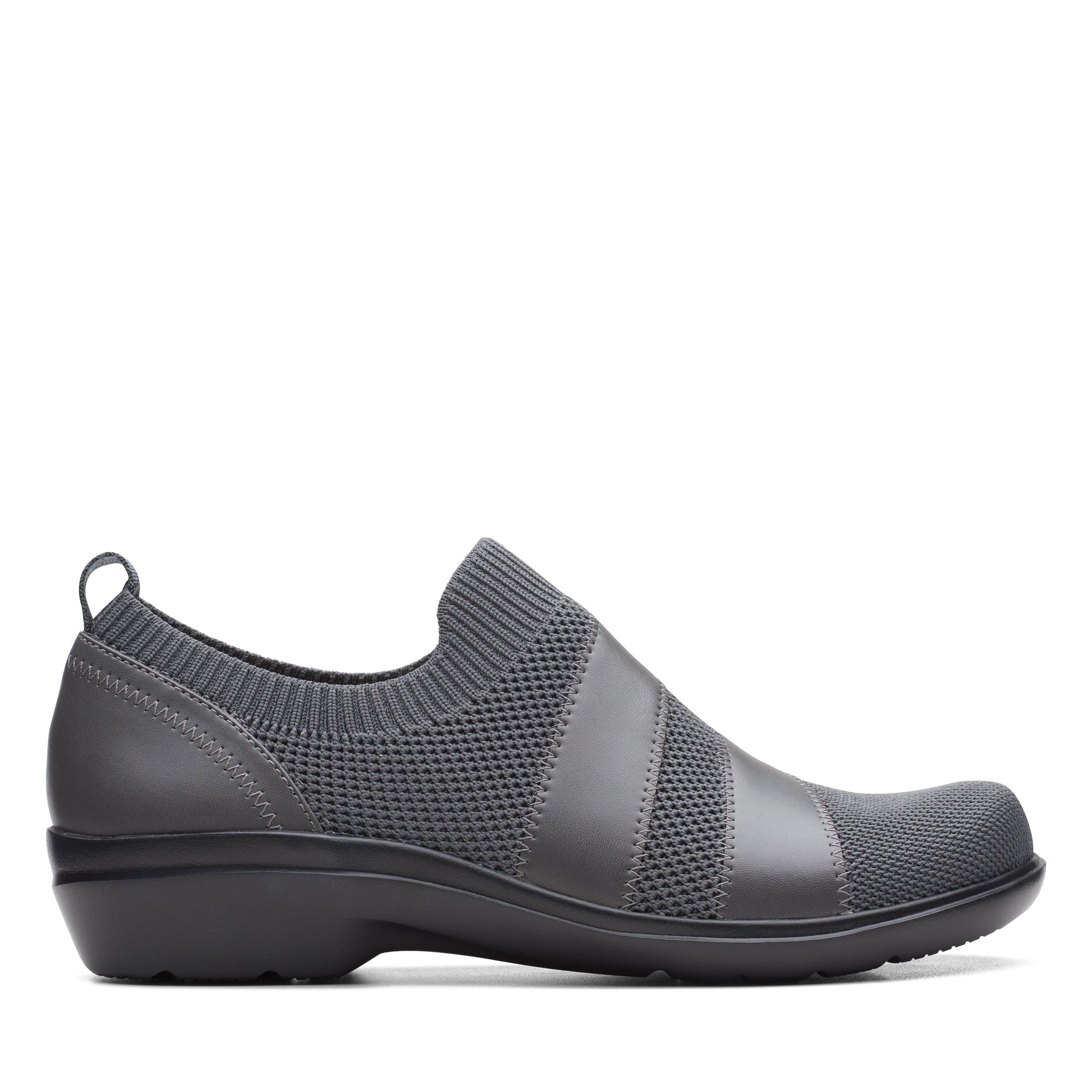 Clarks deals outlet online