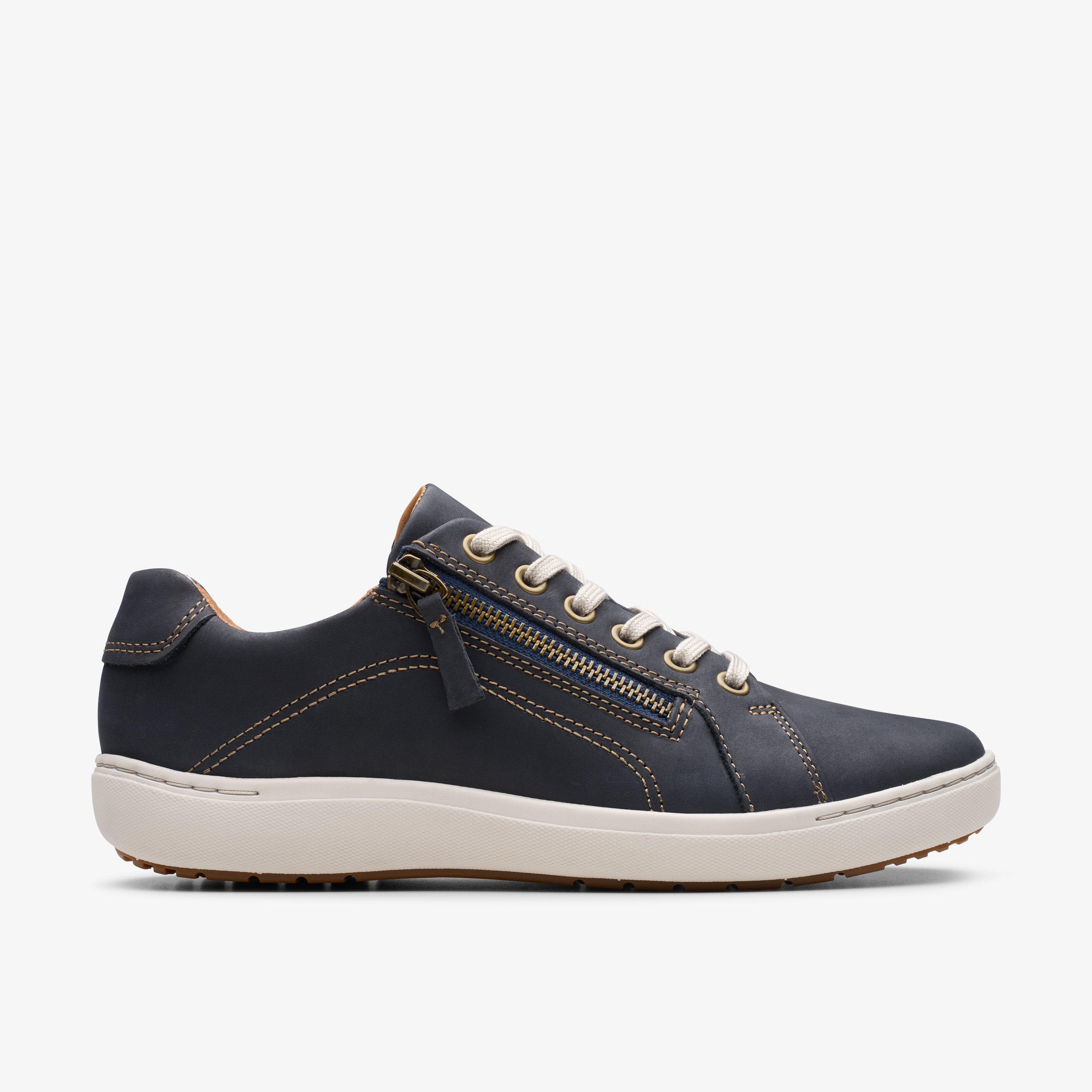 Clarks store navy nubuck