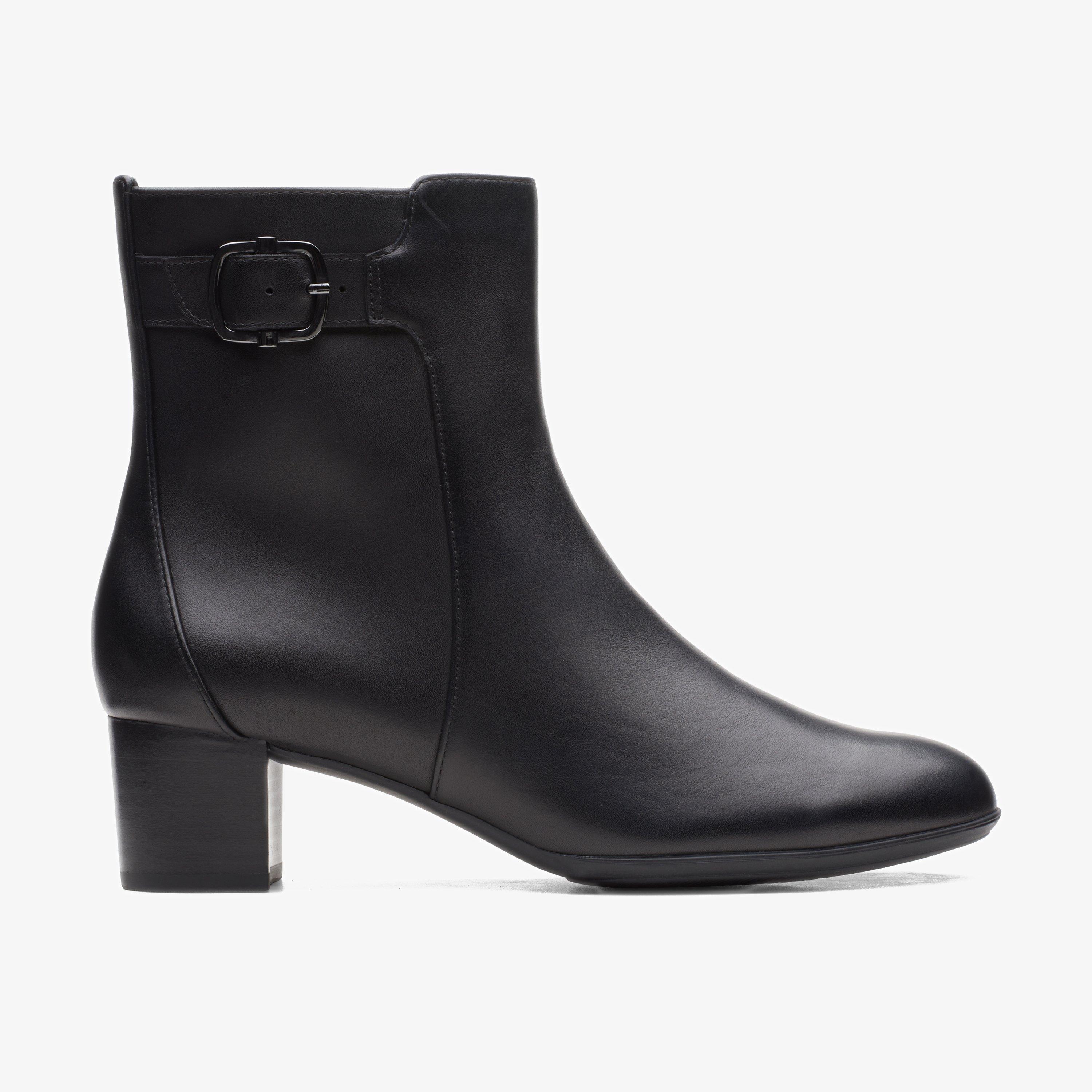 Clarks outlet hot sale ankle boots