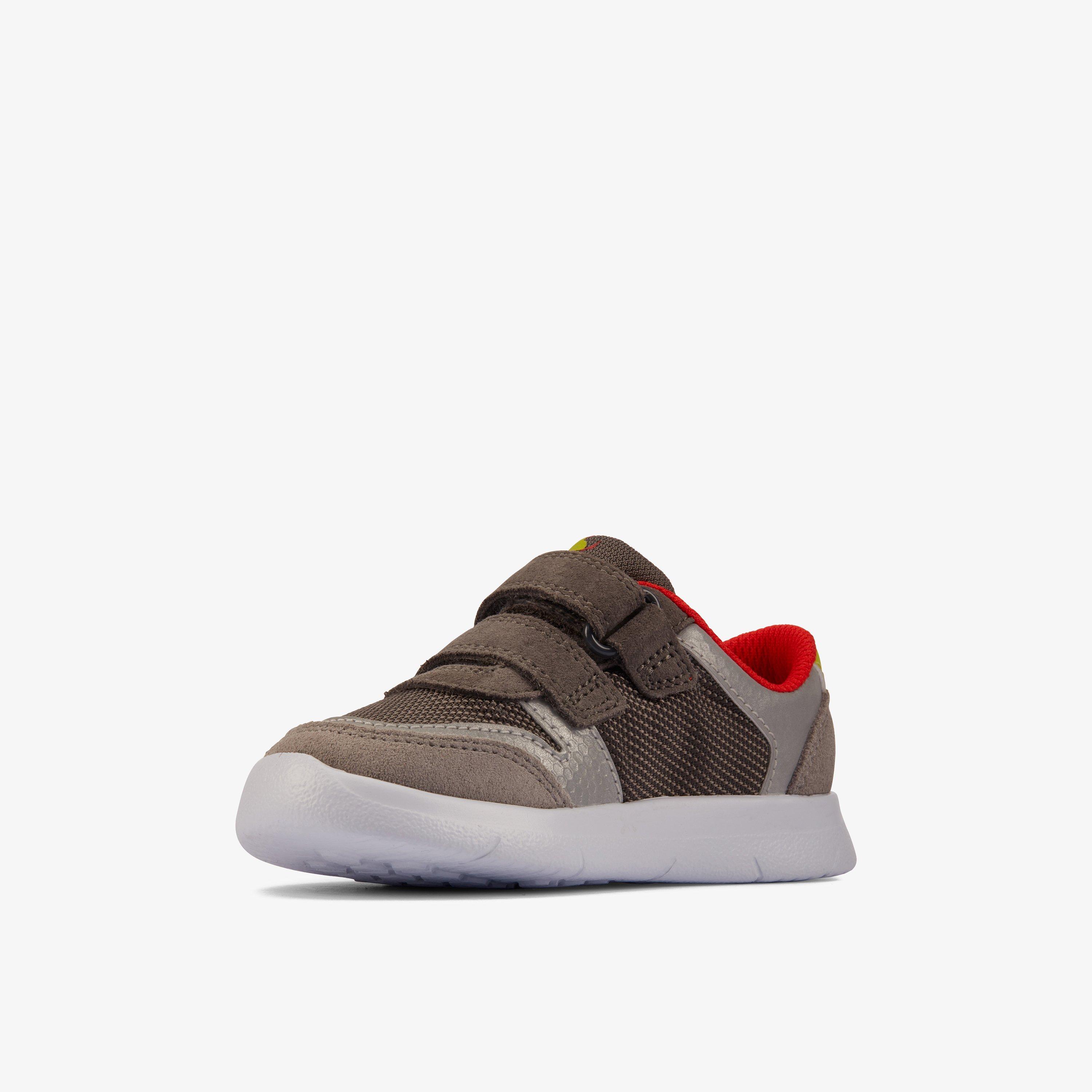 Clarks outlet on sale boys trainers