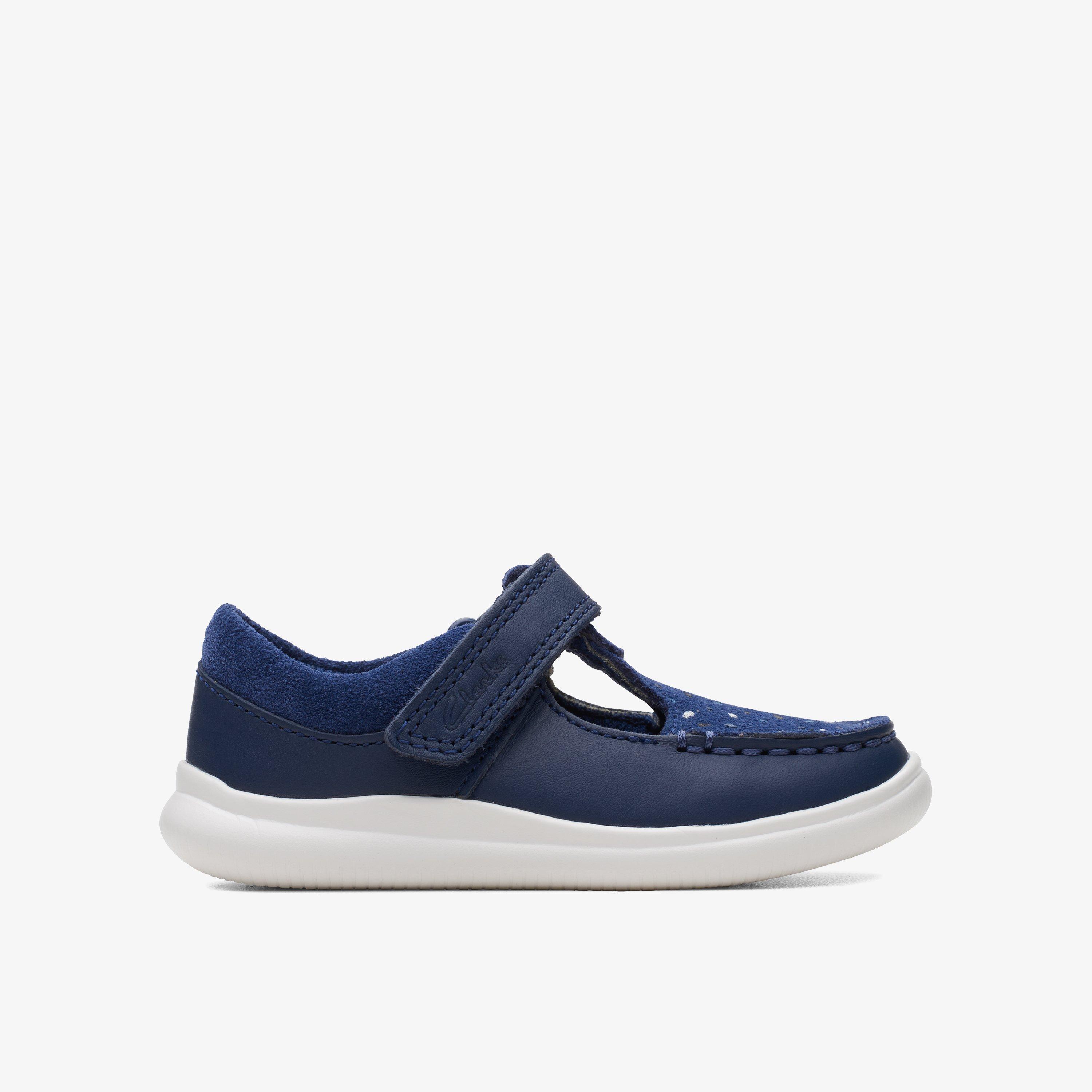 Clarks trainers girl sale online