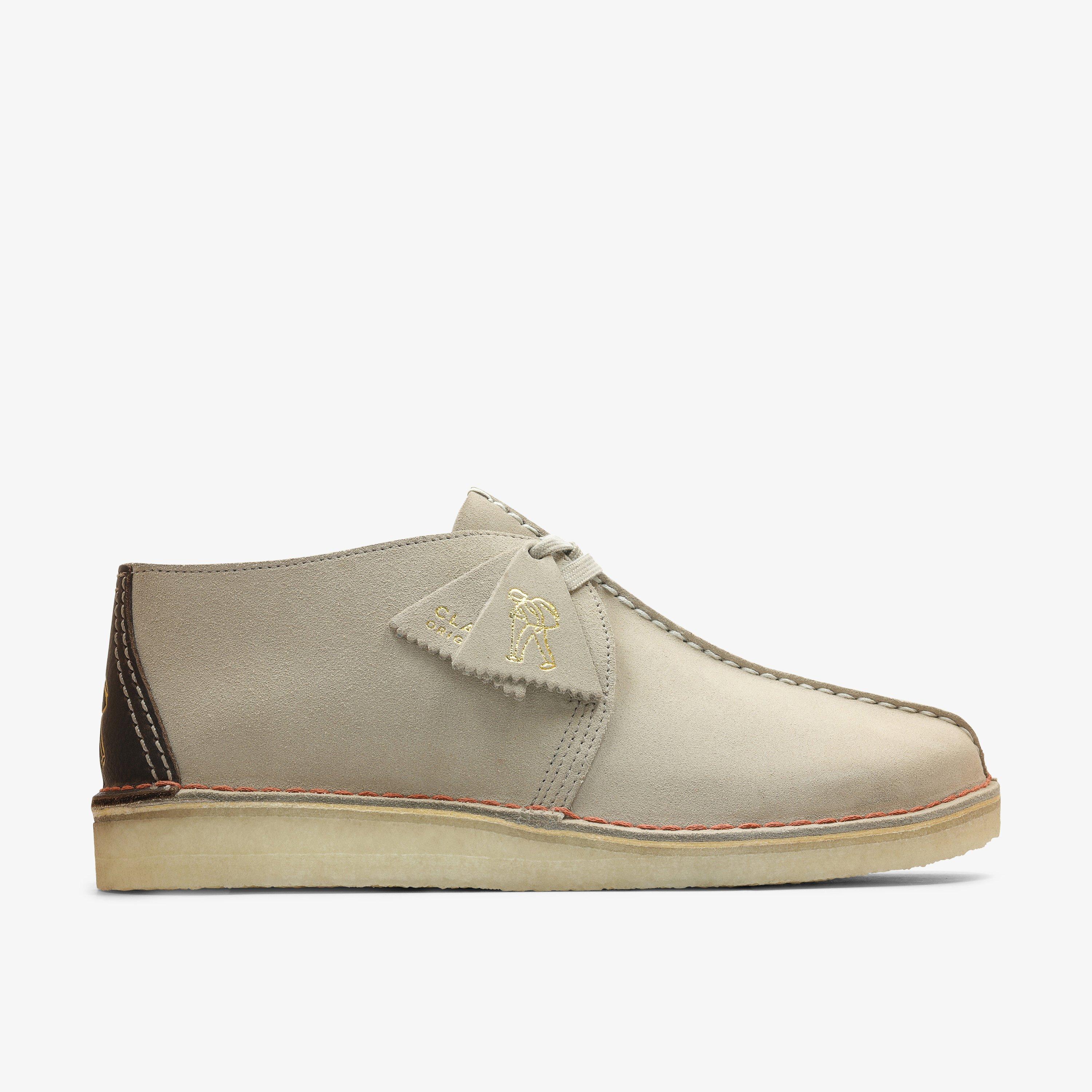 Clarks sand clearance shoes