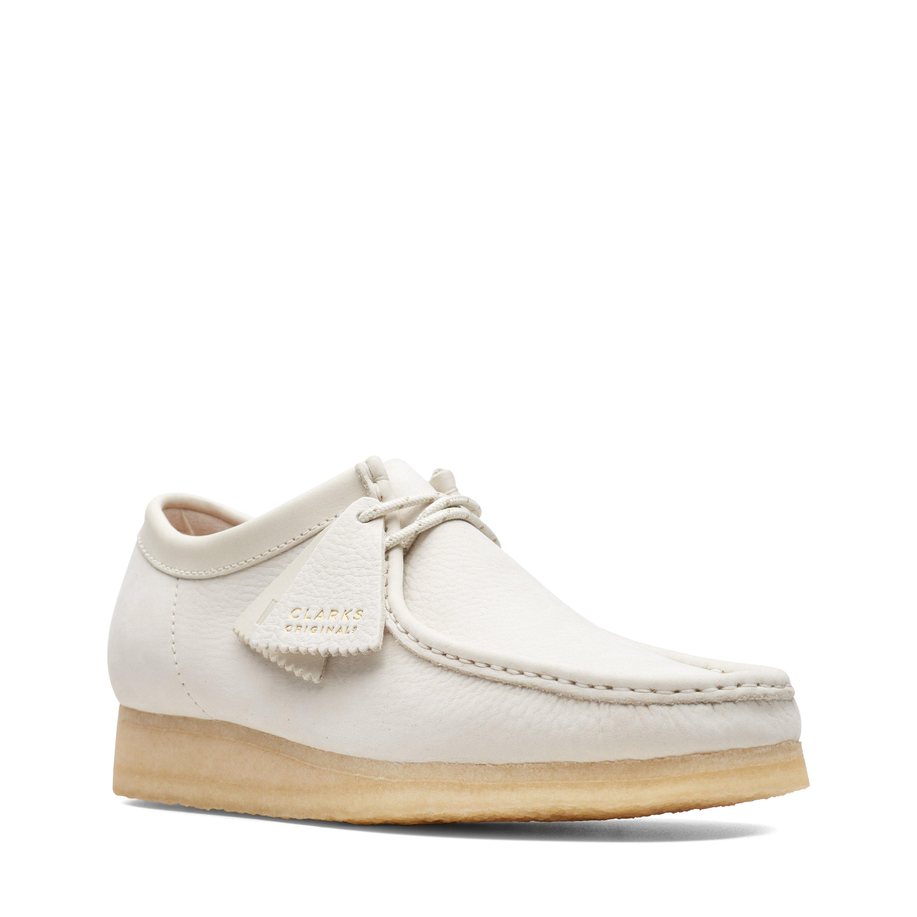 White leather sales clarks wallabees