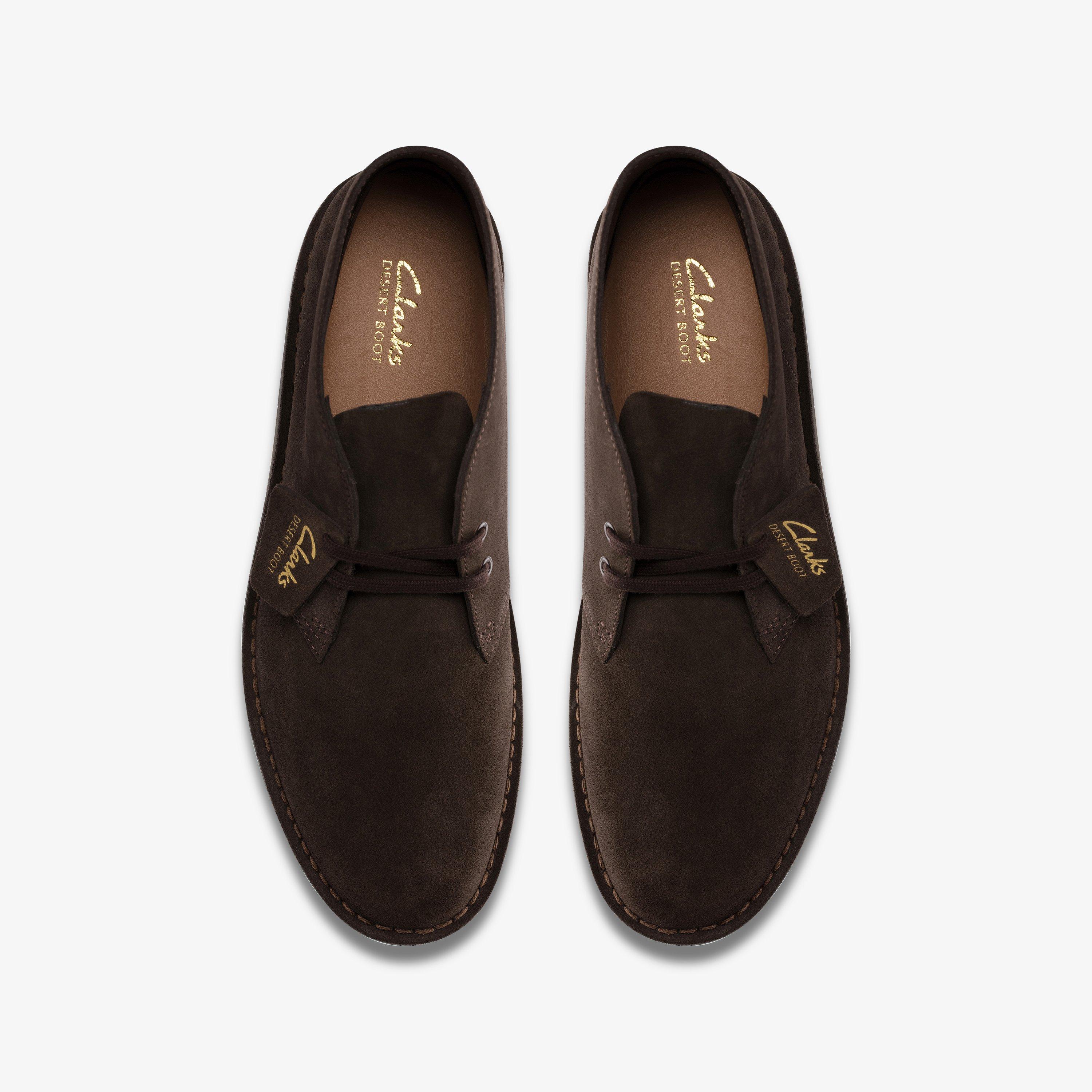 Brown suede desert clearance clarks