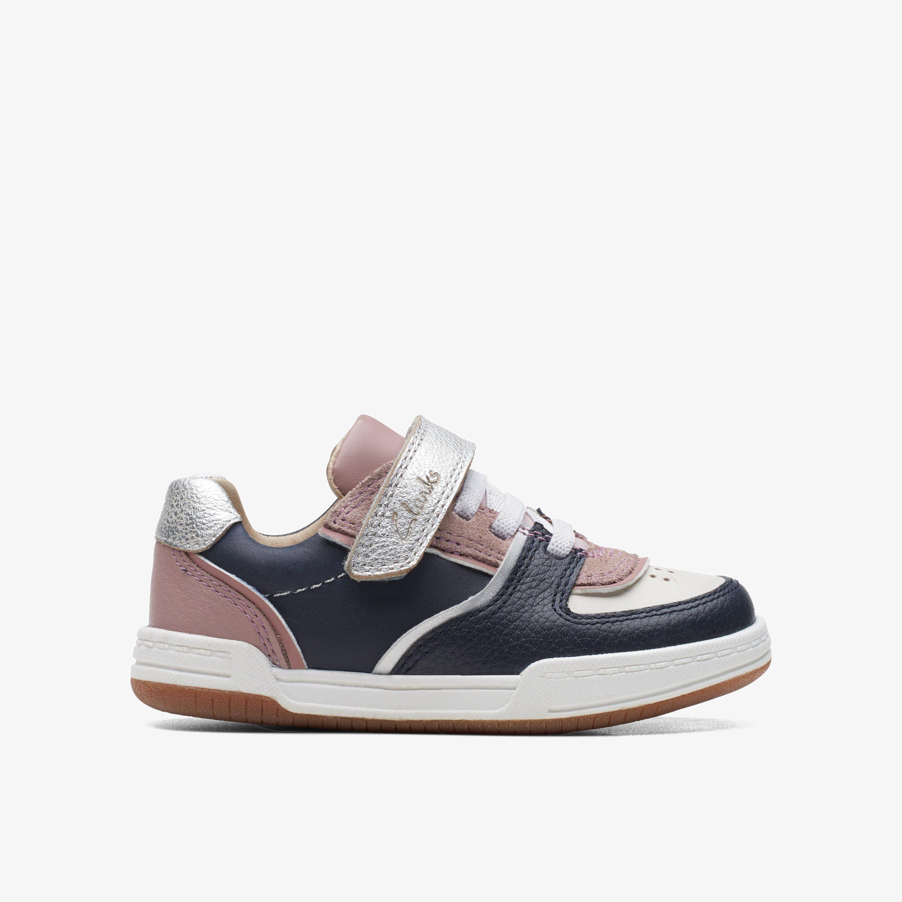 Clarks outlet 2024 girls trainers