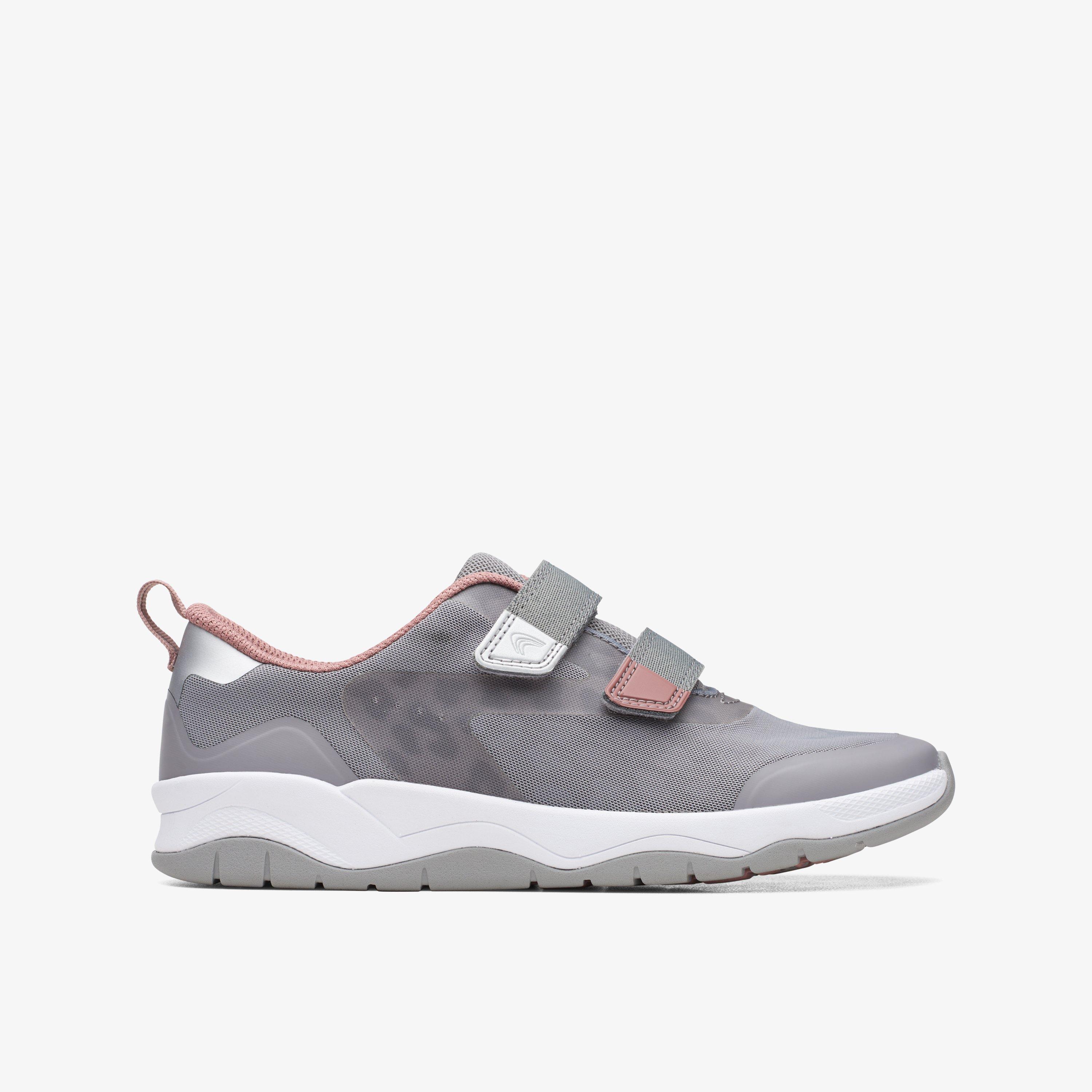 Clarks outlet deals girls trainers