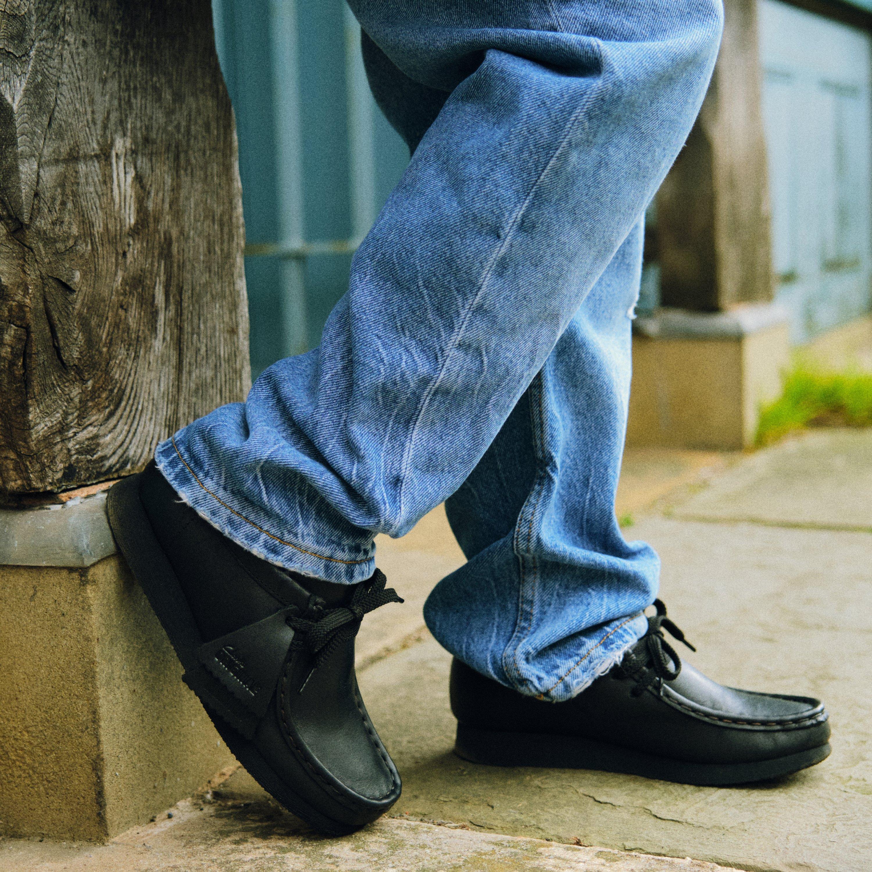 Kids Wallabee™ Older Black Leather Shoes | Clarks