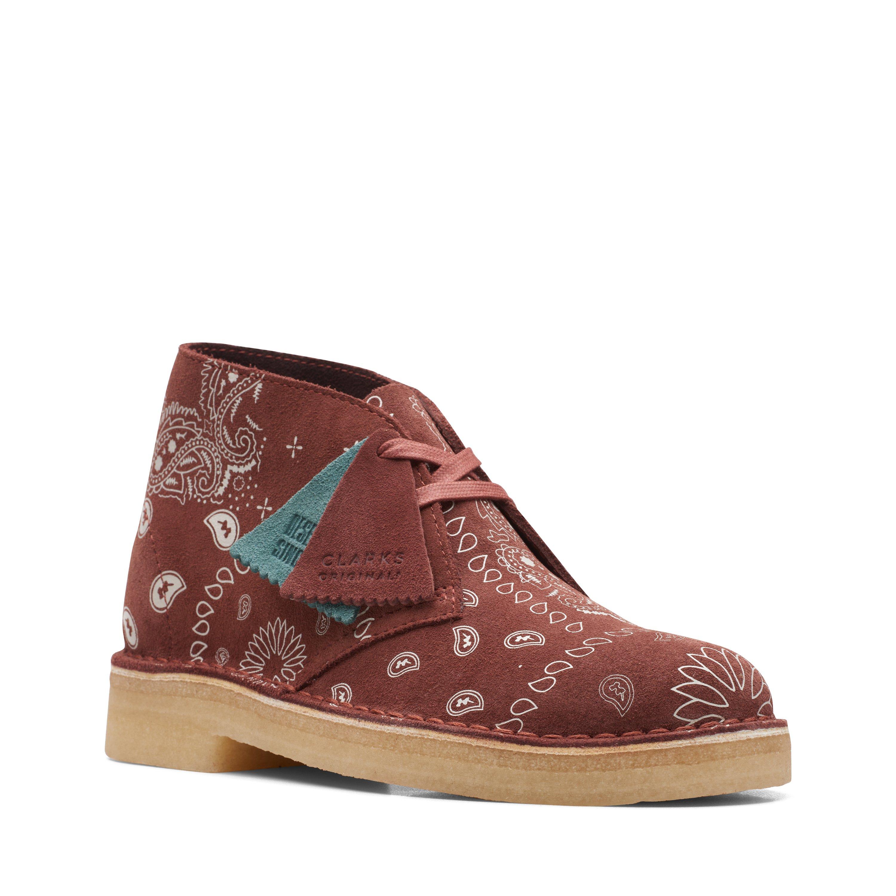 Clarks desert shop boot red