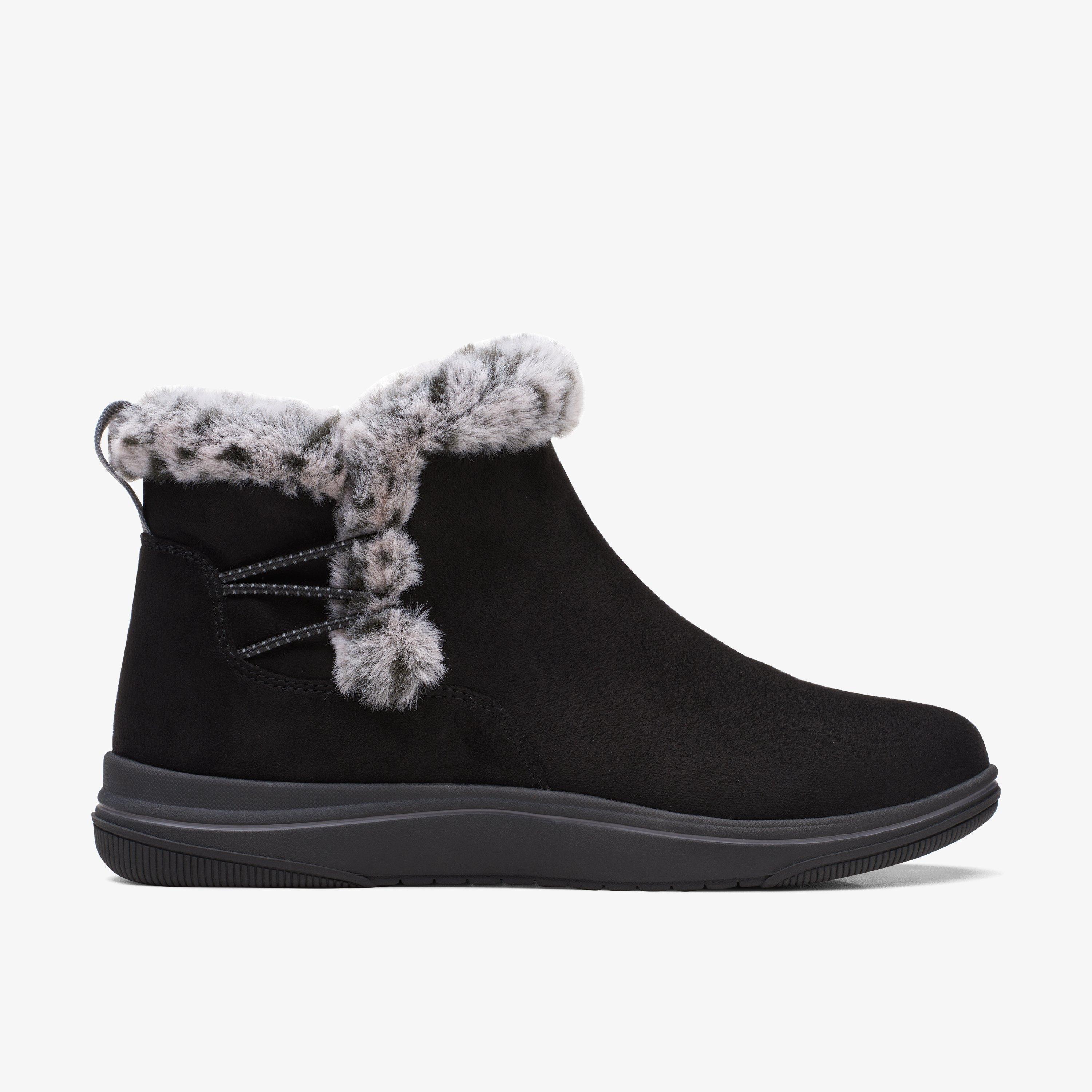 Clarks boots 2025 with fur