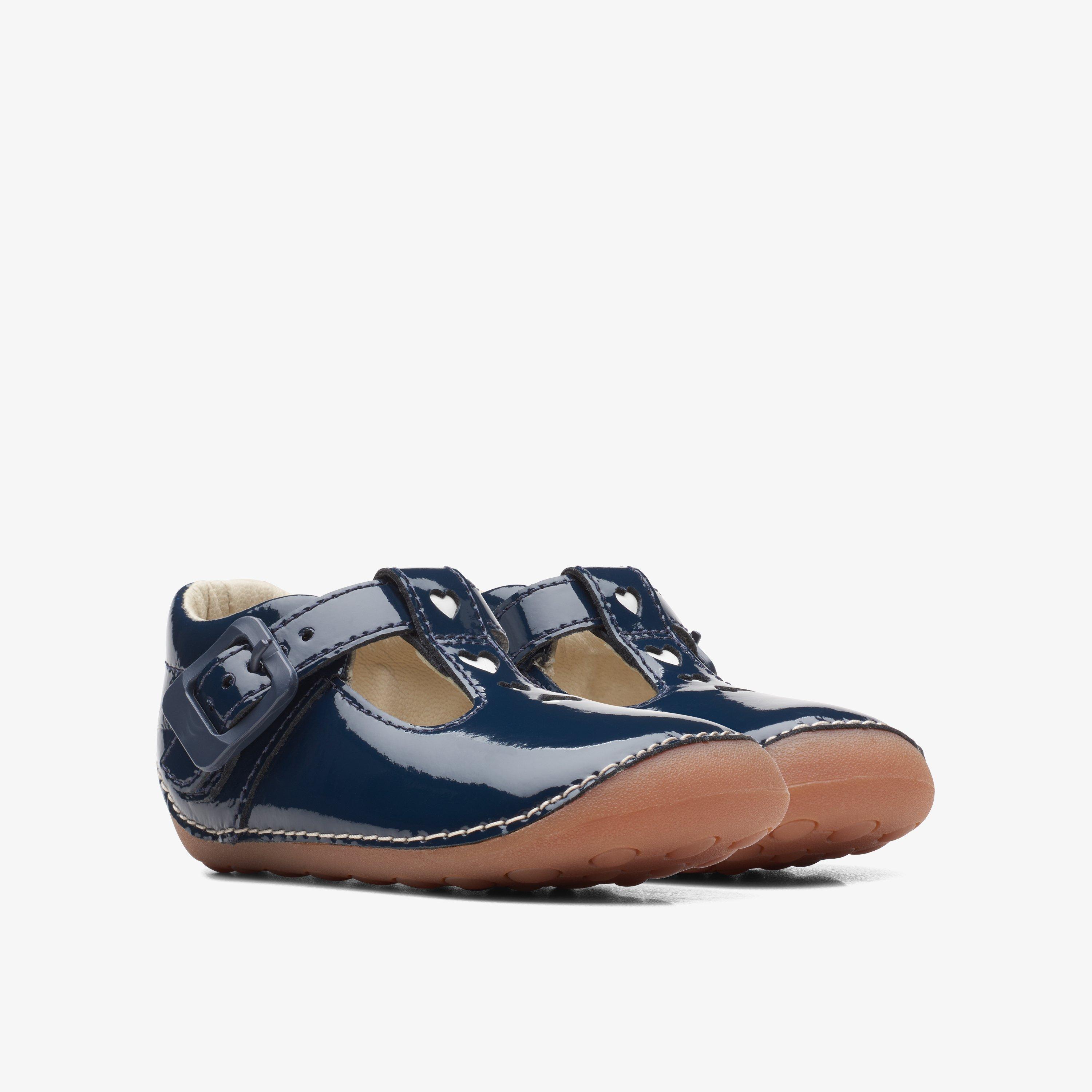 Clarks crib shoes hotsell