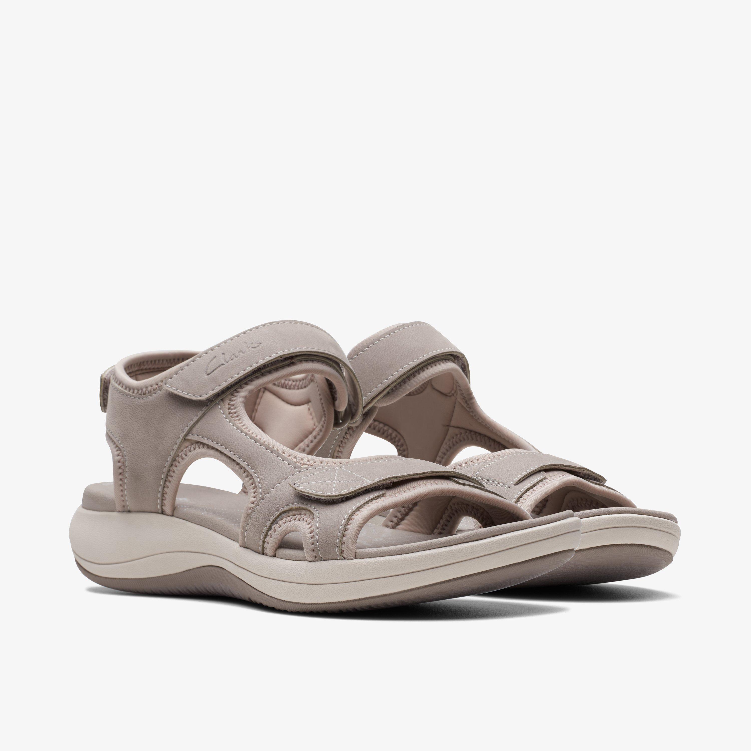三彩　Clarks Cloudsteppers サンダル グレージュ Women's Mira Bay Stone Cloudsteppers™ Sandals | Clarks