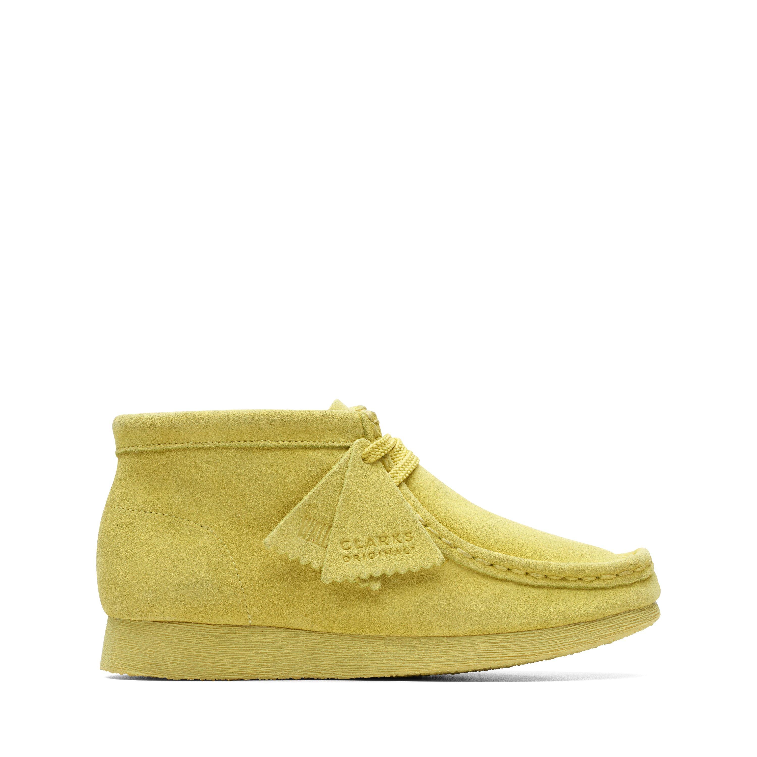 Clarks Wallabee Boot Older In Yellow