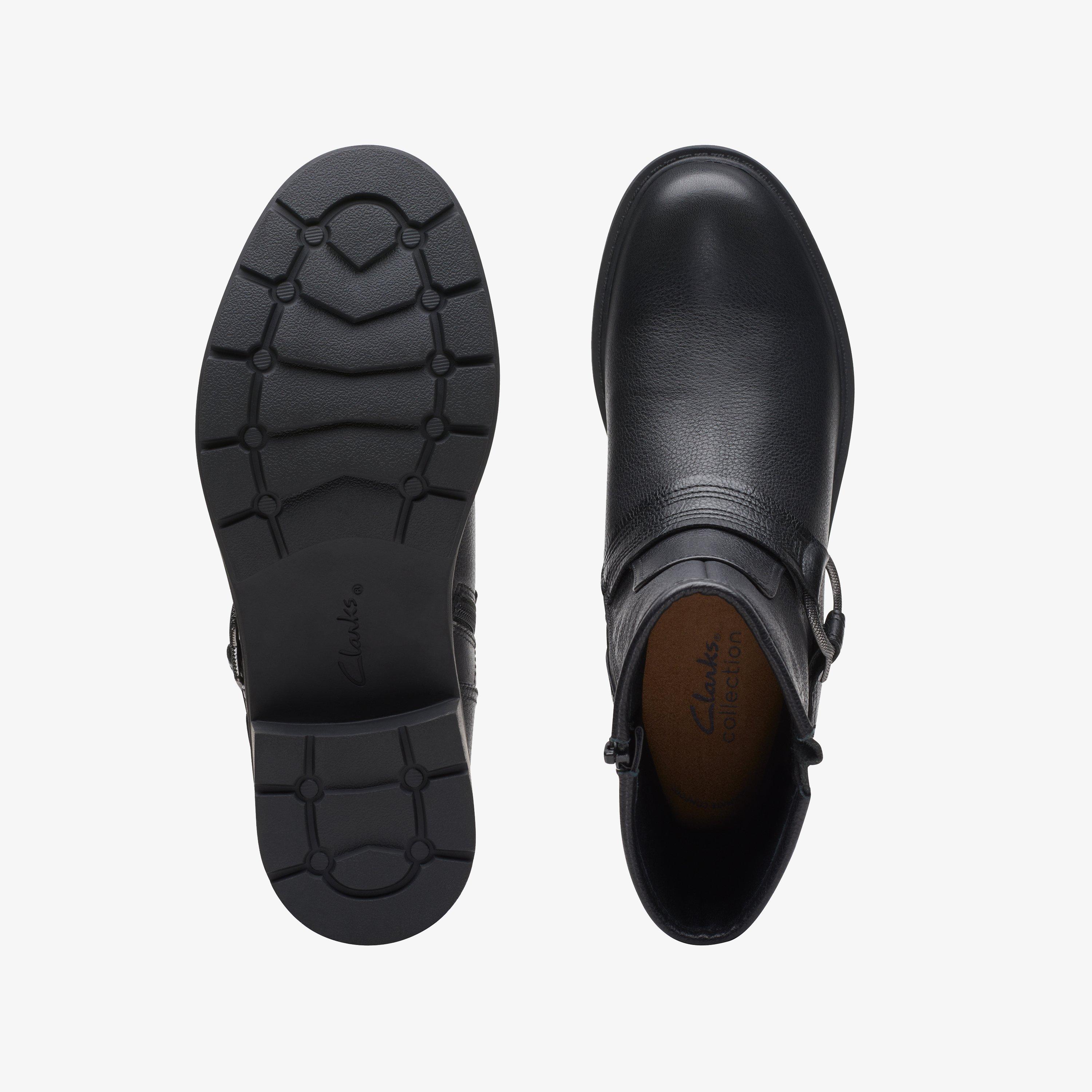 Hearth Cross — Black