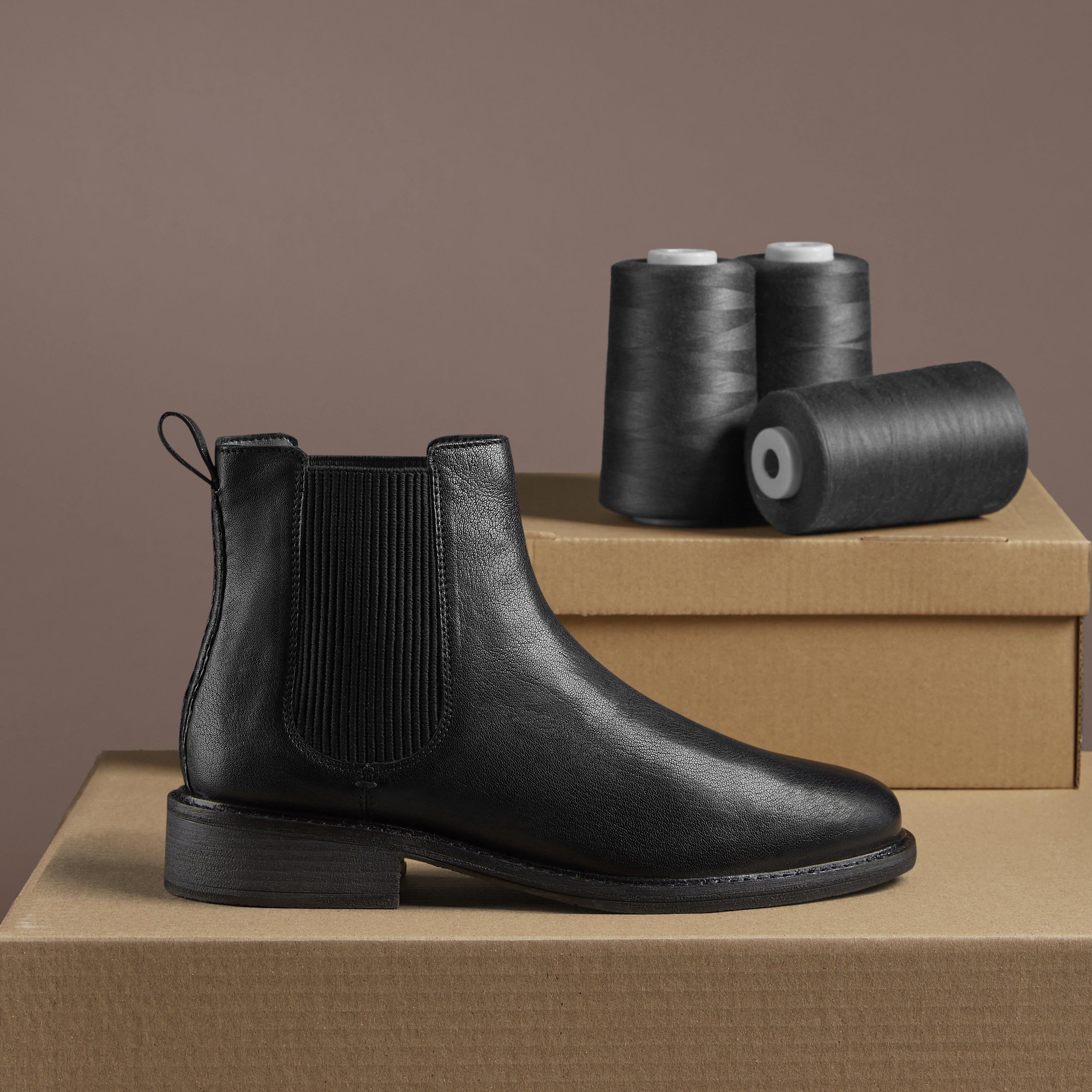 Kiss chelsea boots topshop best sale