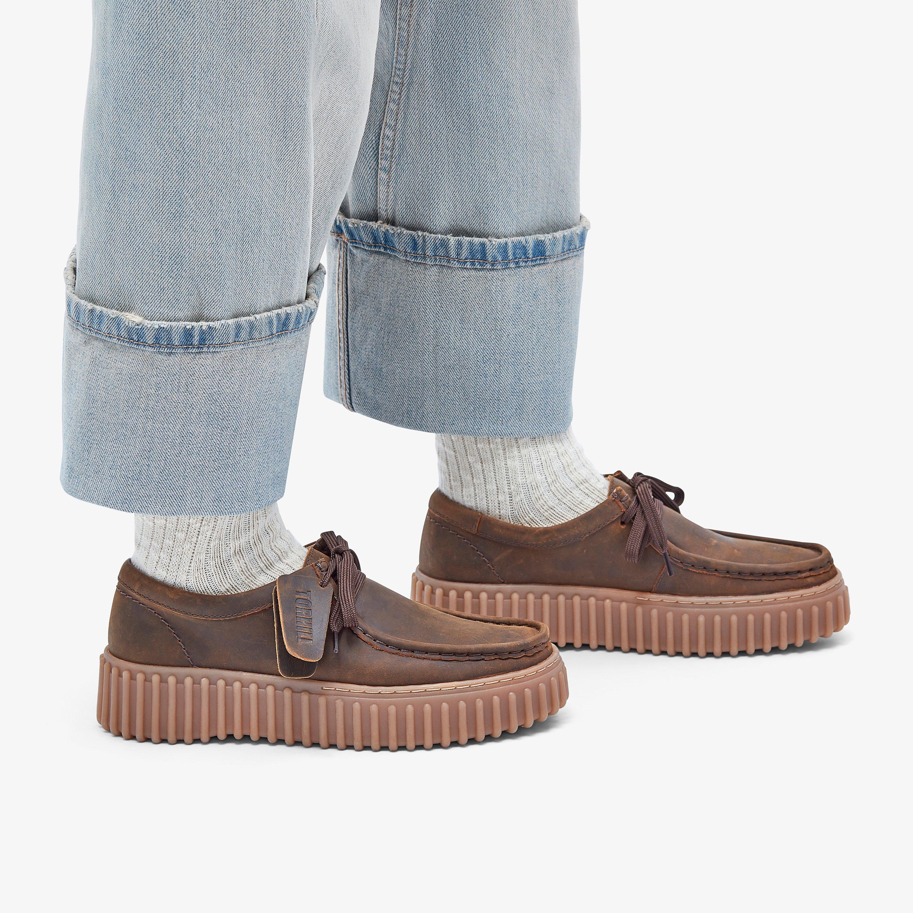 WOMENS Torhill Bee Beeswax Wallabee | Clarks US
